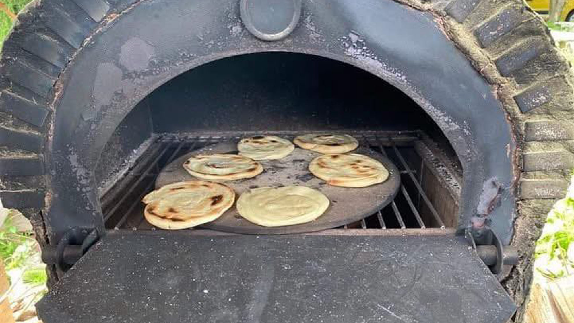 【体験】庭にある窯でピザ作り体験*