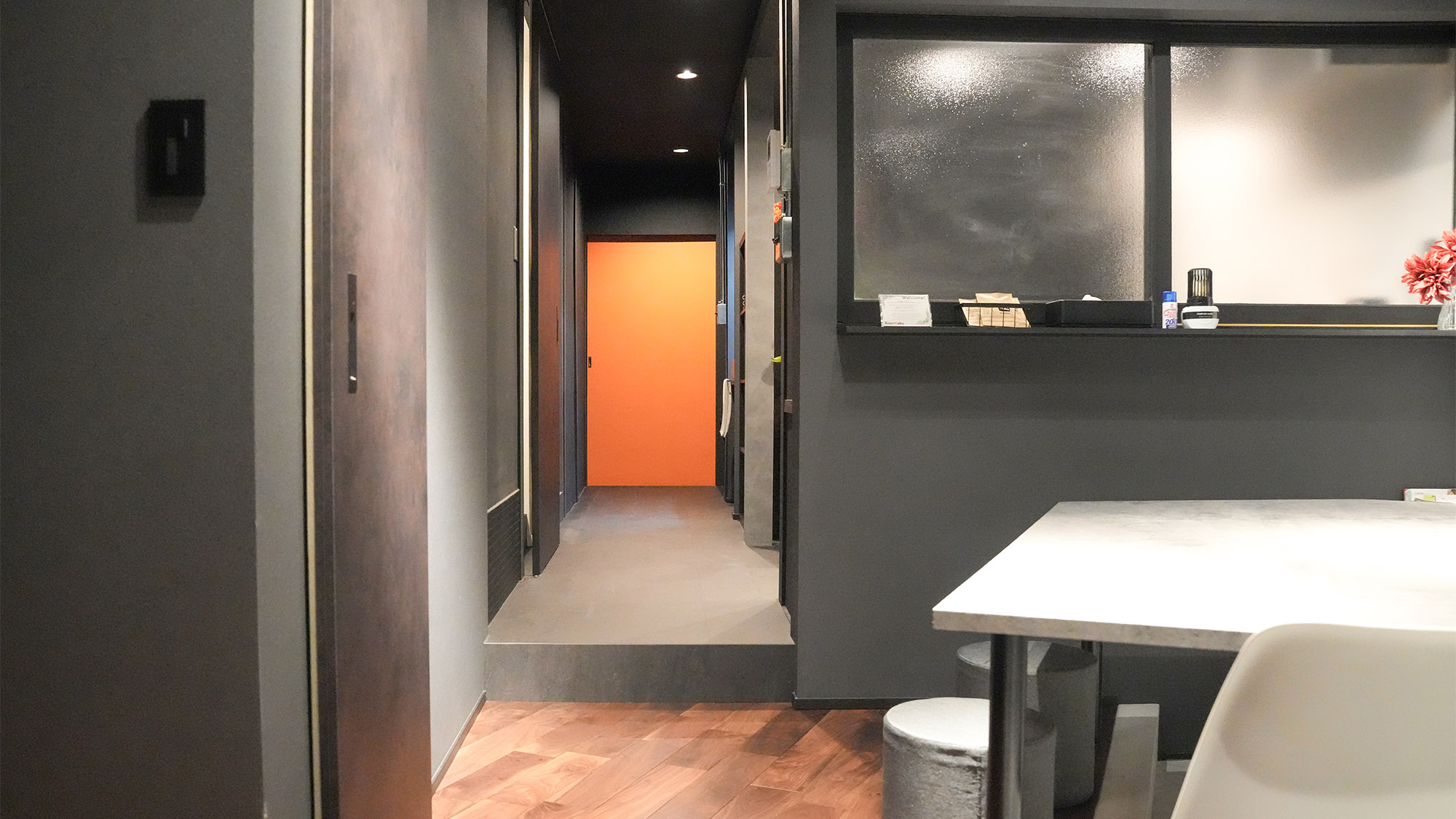 ・【廊下】寝室からダイニングまでスムーズに移動できます。使いやすさを追求した空間です