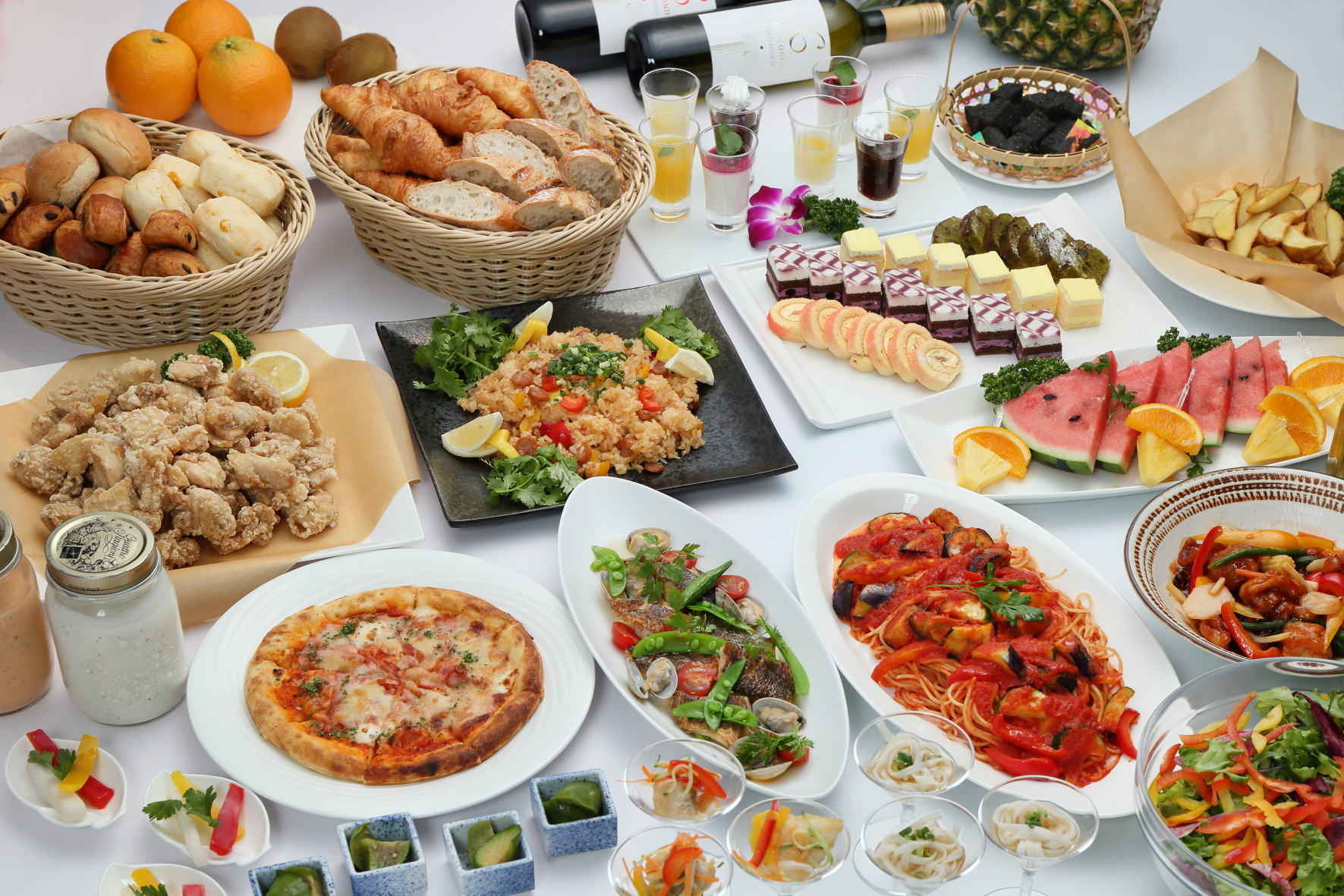 バイキングディナー（イメージ）