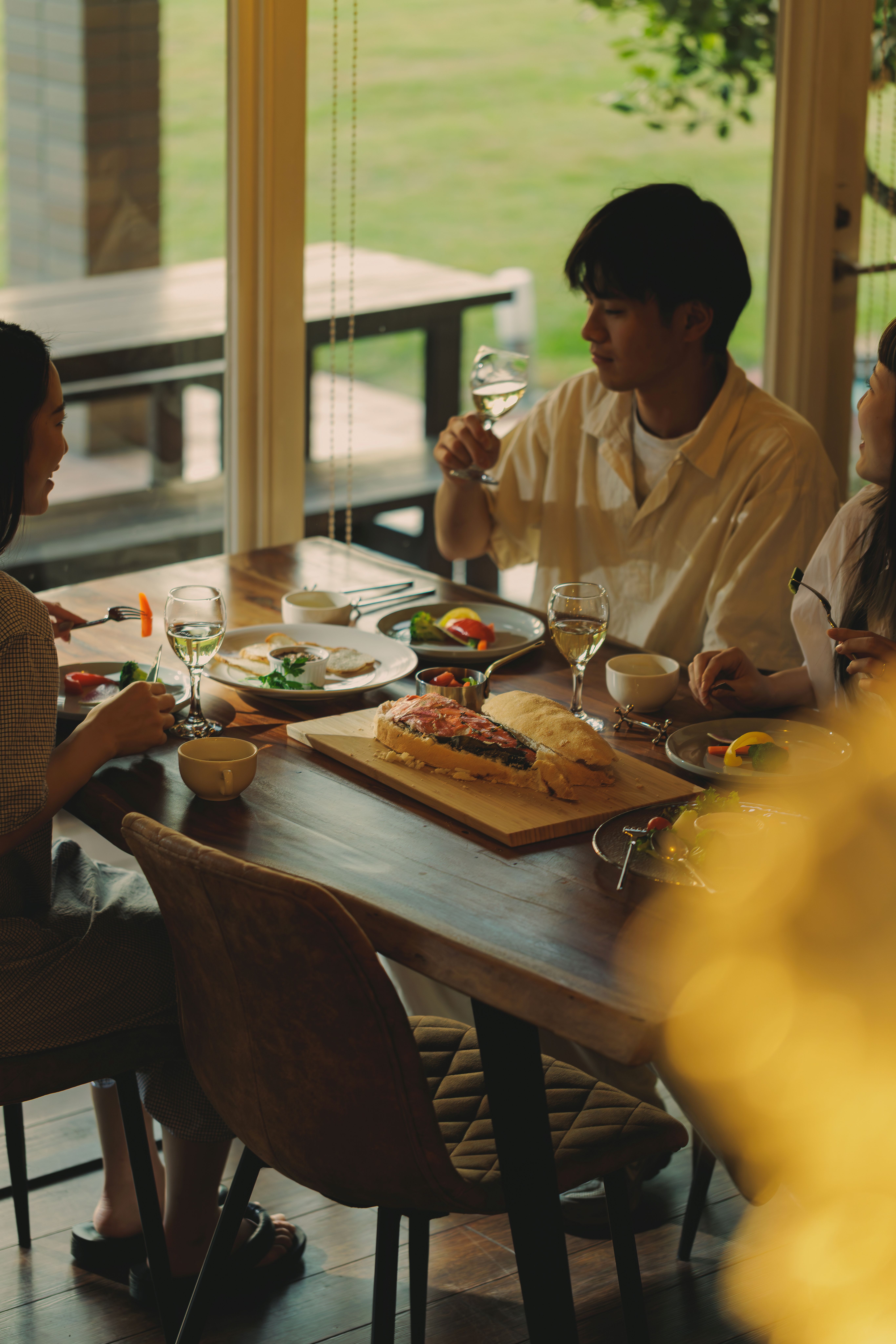 レストラン(人あり)