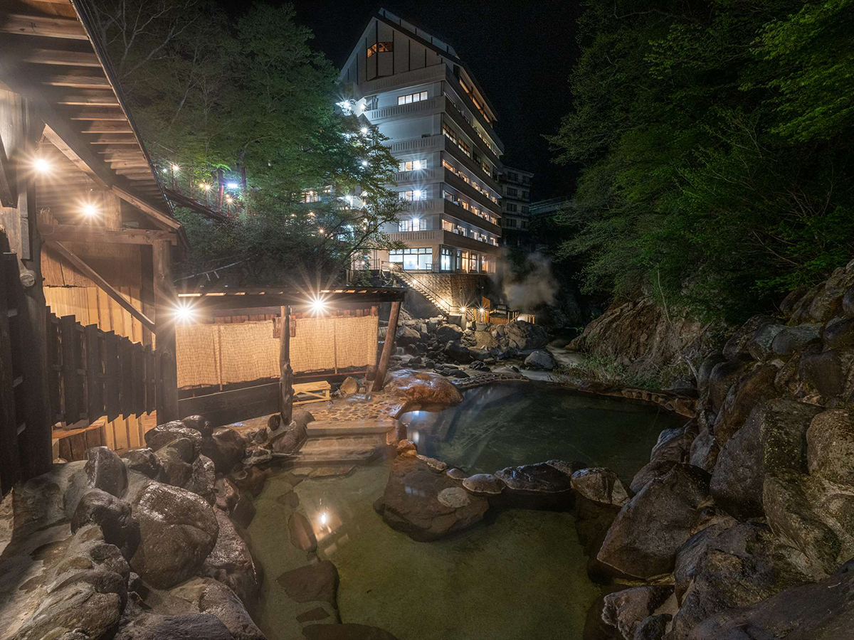 ［露天風呂］奥日光の大自然と渓谷美に囲まれた秘湯『川俣温泉』※冬季期間営業停止しております。