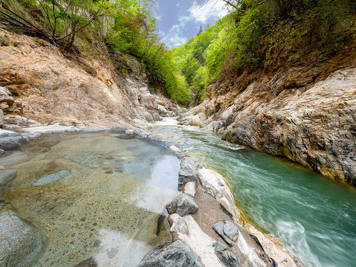 ［露天風呂］奥日光の大自然と渓谷美に囲まれた秘湯『川俣温泉』※冬季期間営業停止しております。