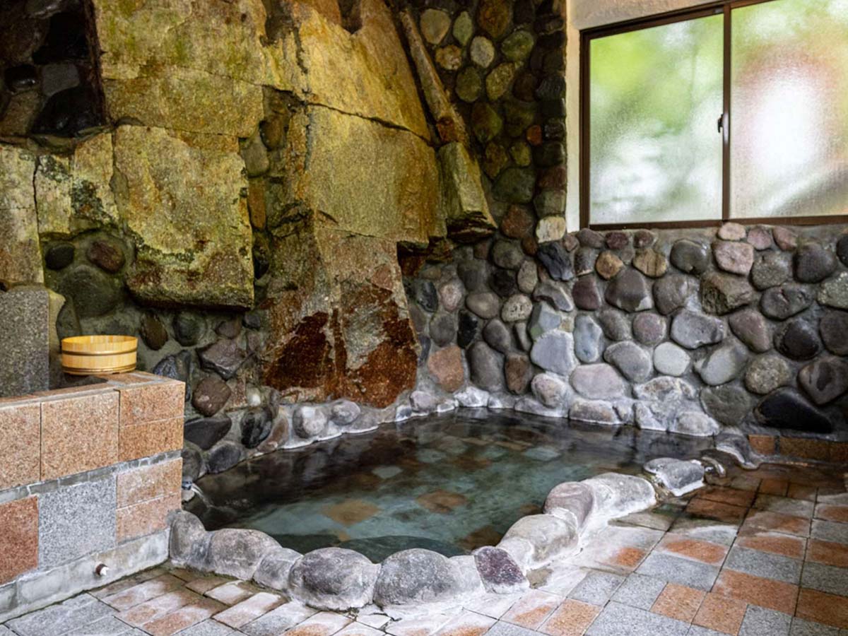 ［貸切風呂］奥日光の大自然と渓谷美に囲まれた秘湯『川俣温泉』で静寂と癒しに満ちたひとときを