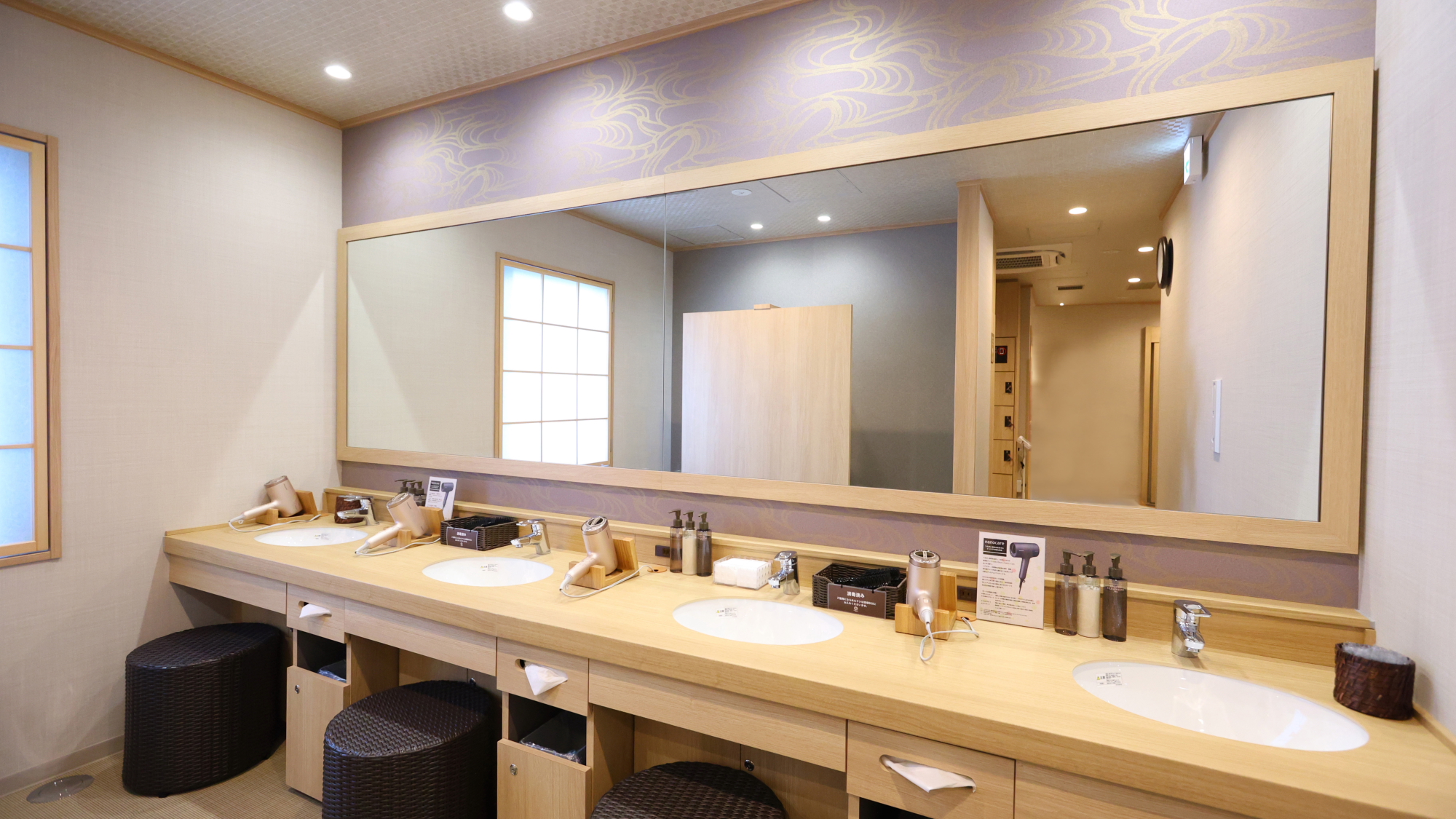 ◆女性大浴場＜パウダーブース＞