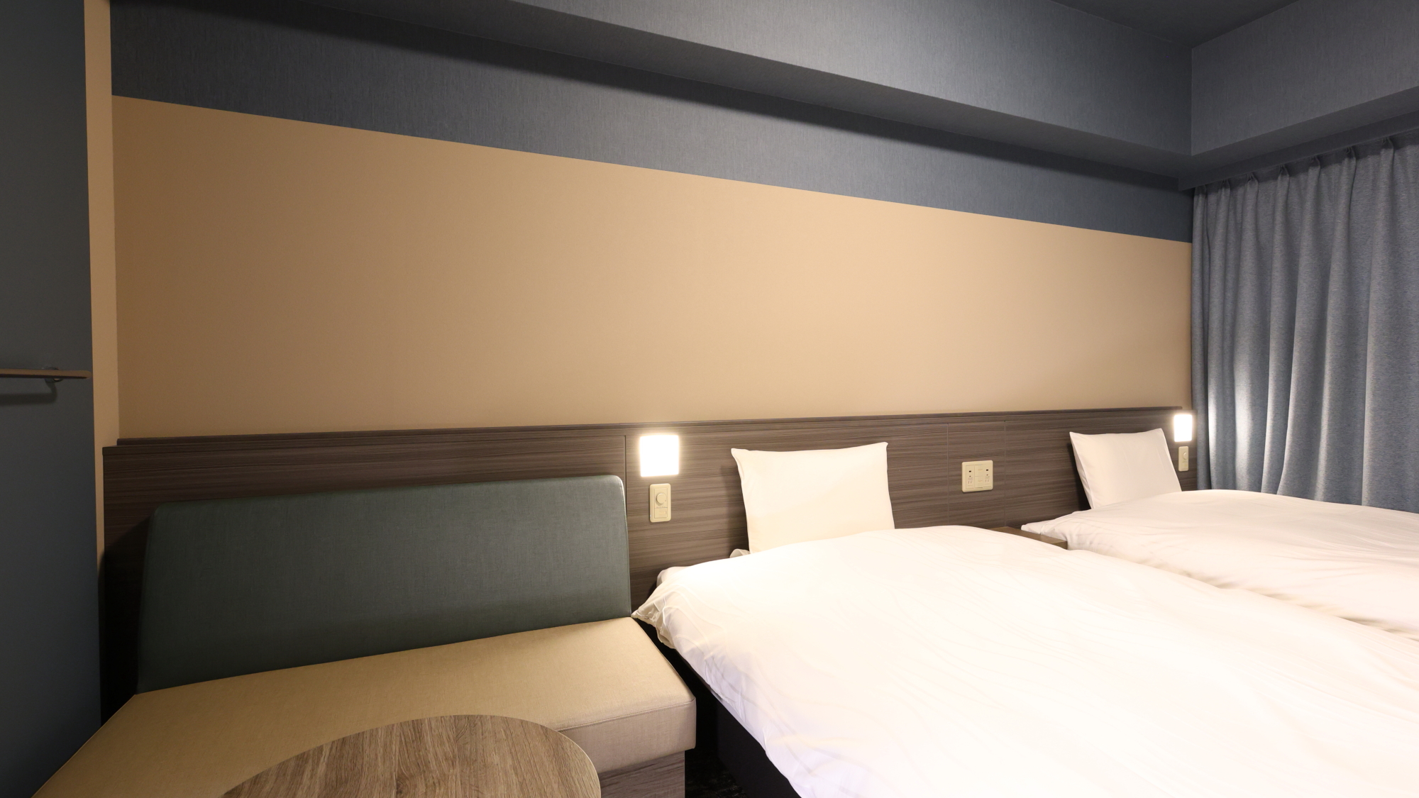 ◆ツインルーム ◆22.5平米 ◆120cm&times;195cm&times;2台