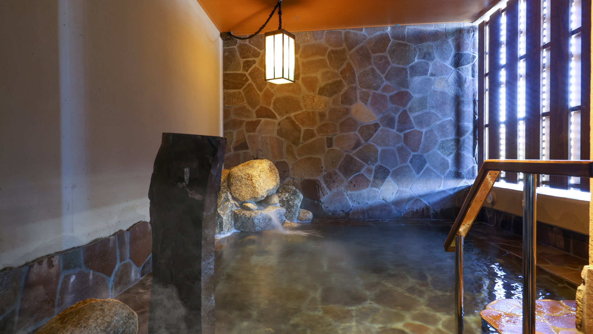 ◆男性大浴場＜外気浴＞湯温41～43℃