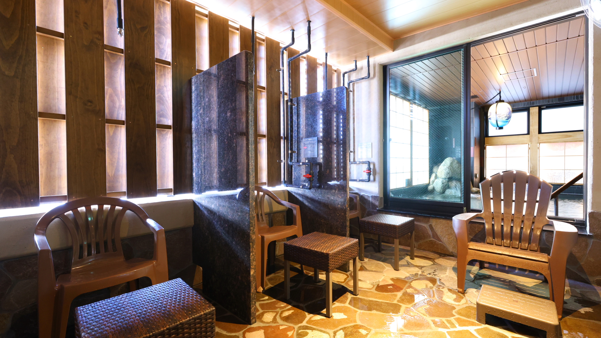 ととのい増強レバー3か所あり（冷ミスト機能）