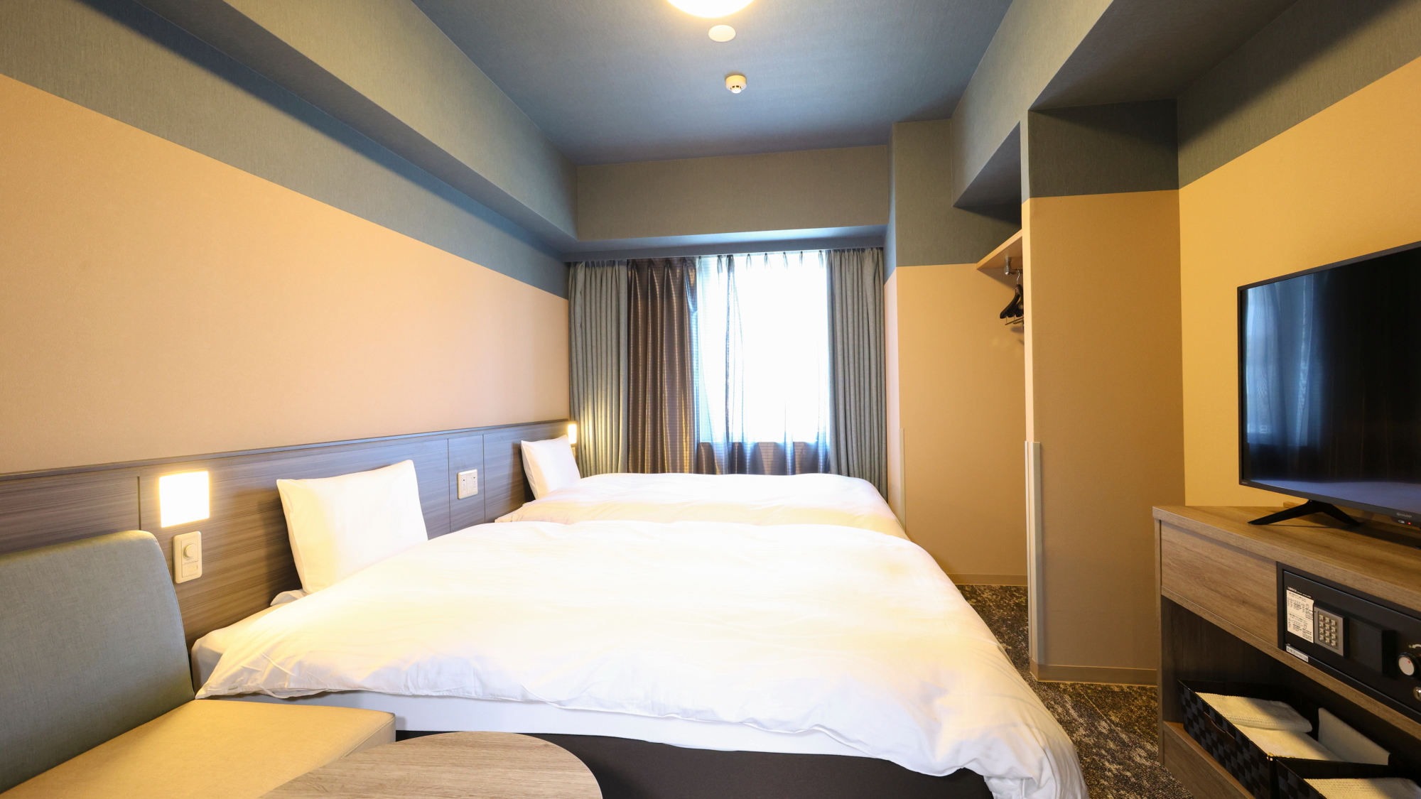 ◆ツインルーム ◆22.5平米 ◆120cm&times;195cm&times;2台