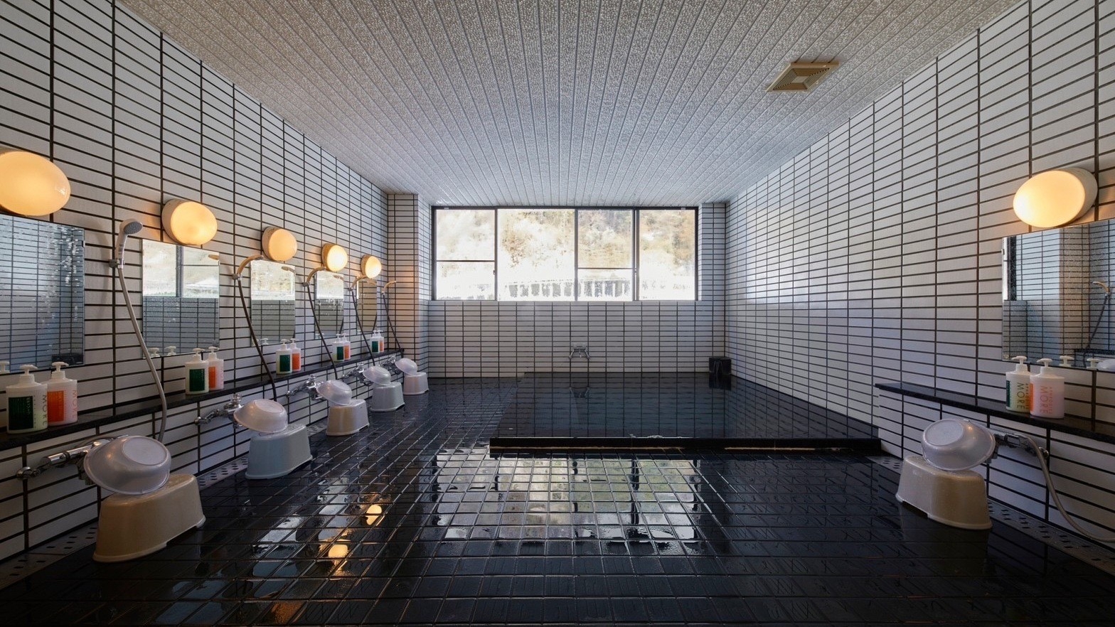 【定番】サウナして泊まろう！薪ストーブ本格サウナ体験付き！国産和牛の焼きすきを味わう贅沢プラン