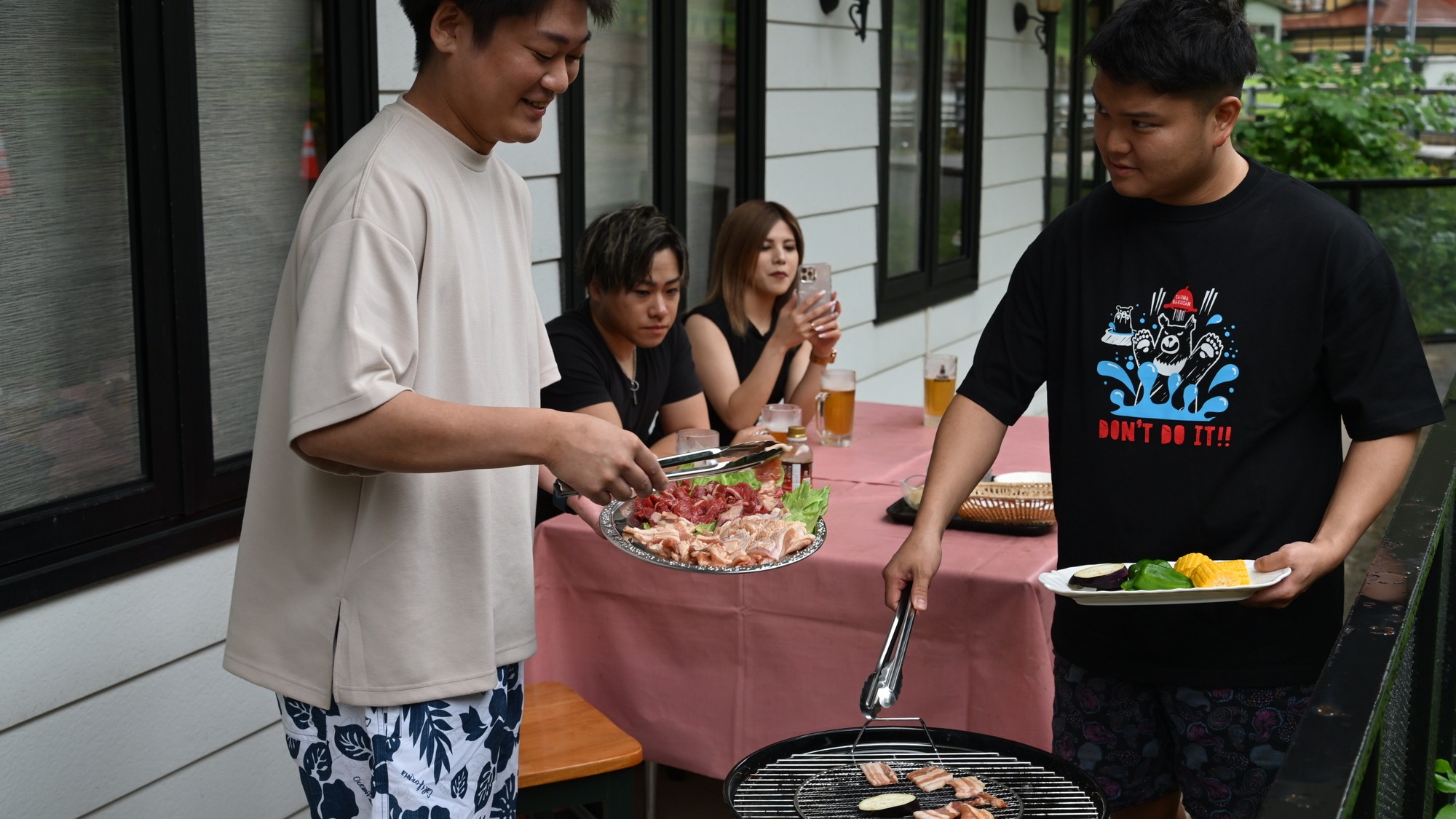 白山の自然を眺めながら味わう絶品BBQ ジューシーな香りに笑顔