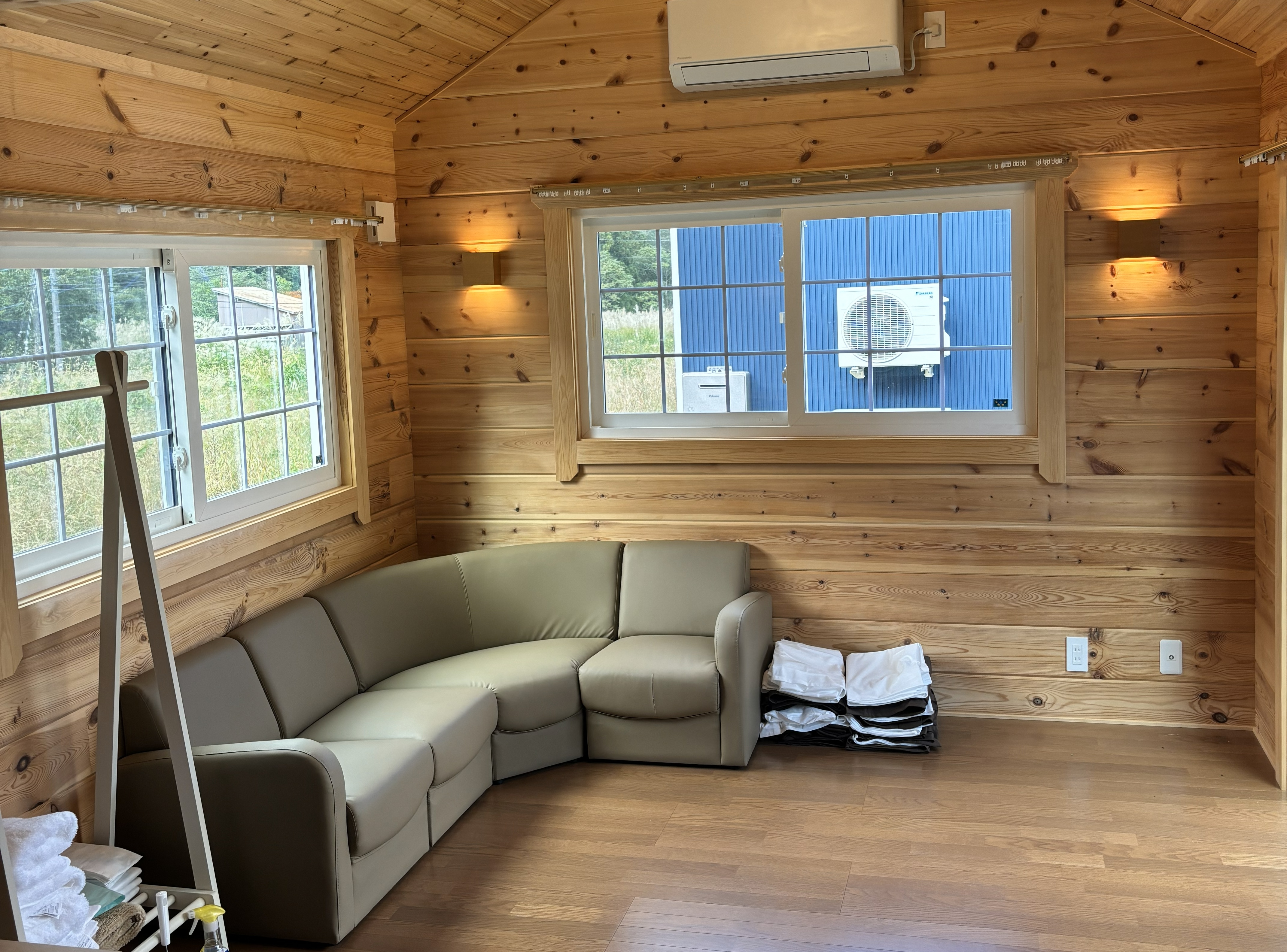 ログトレーラー部屋