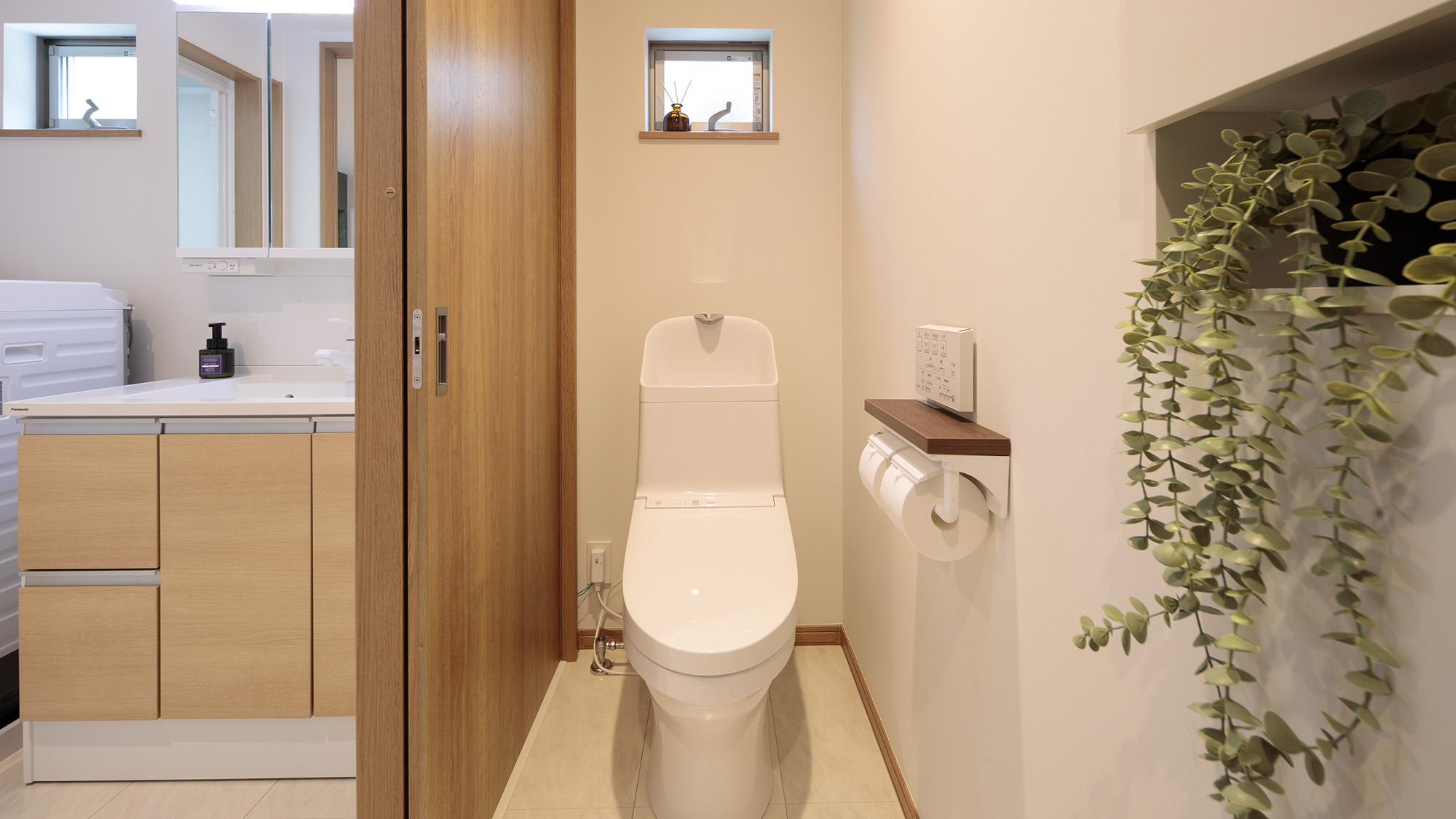 ・【siteA/トイレ】温水洗浄機能付きで快適にご利用いただけます