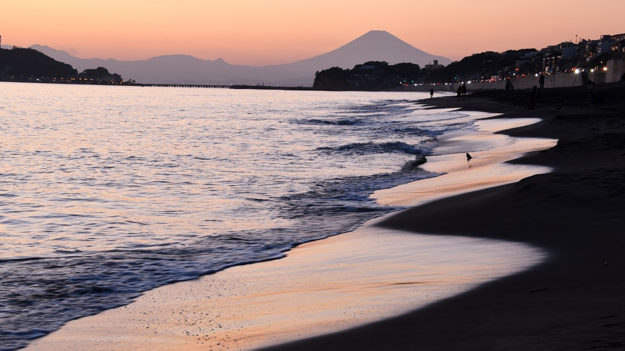 ・【七里ヶ浜】過ごし方を楽しむ旅。ただそこにいるだけで満たされる、波の音と穏やかな時間