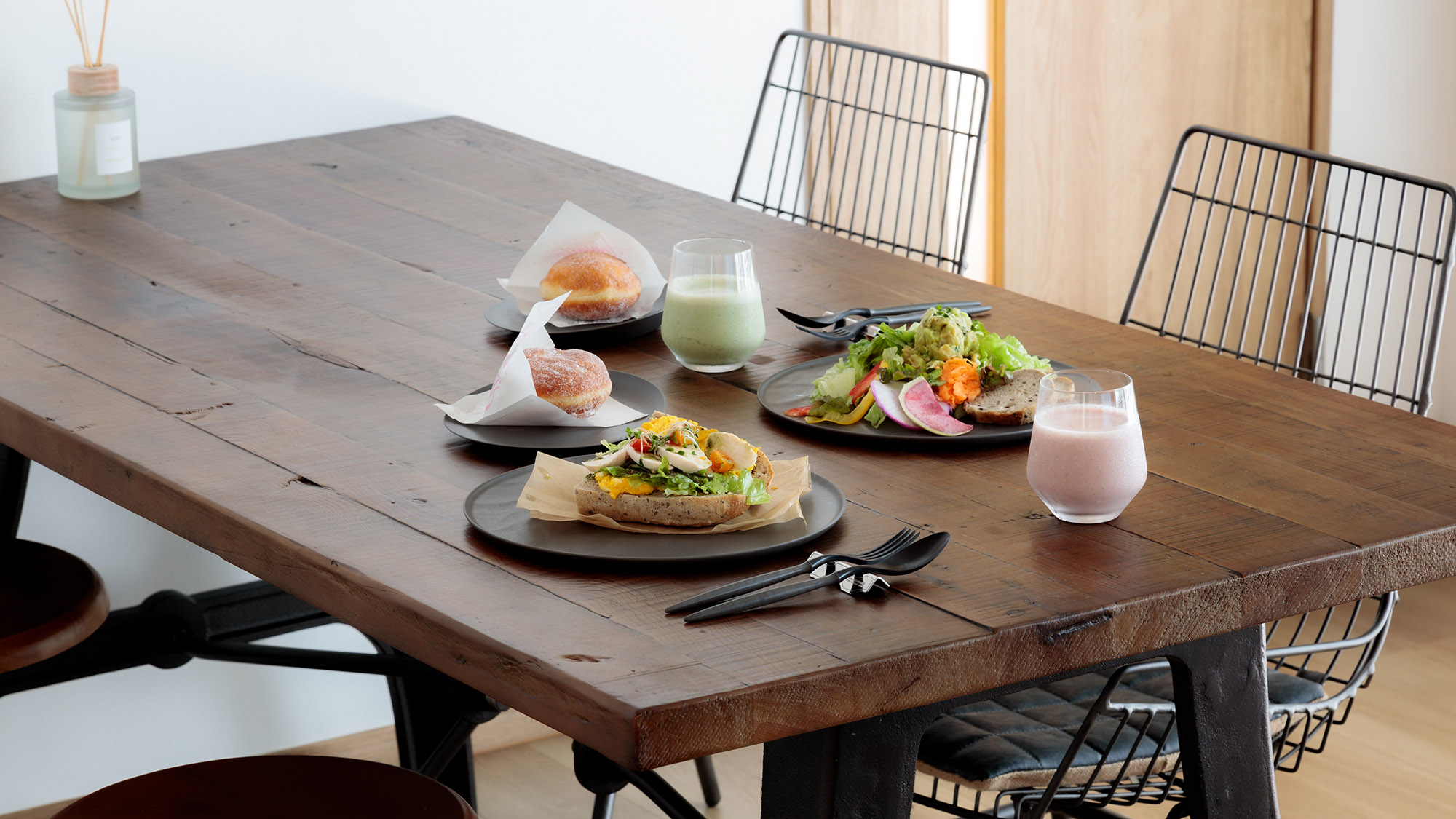 ・【siteA/ダイニング】ミキサーを完備。新鮮な鎌倉野菜や果物でスムージーはいかが