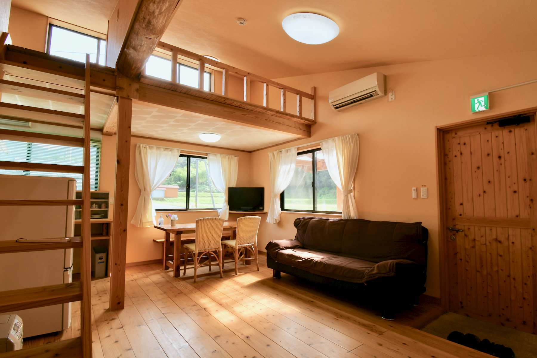 かわせみ：リビング３