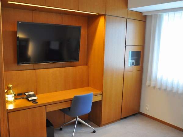 DXダブルルーム デスク