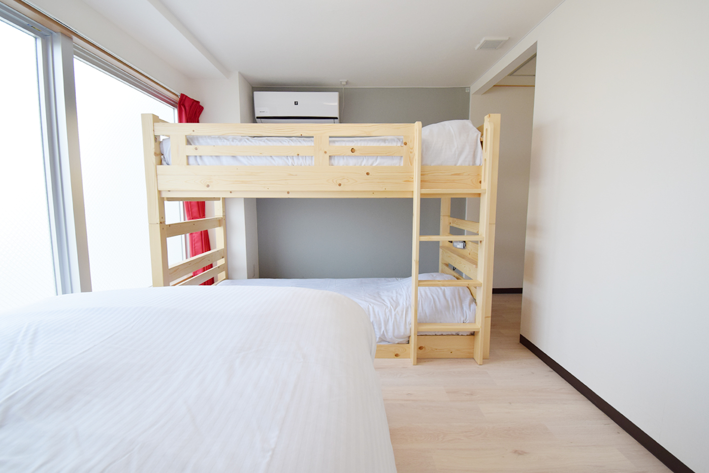 501 (6人部屋)　ベッドルーム