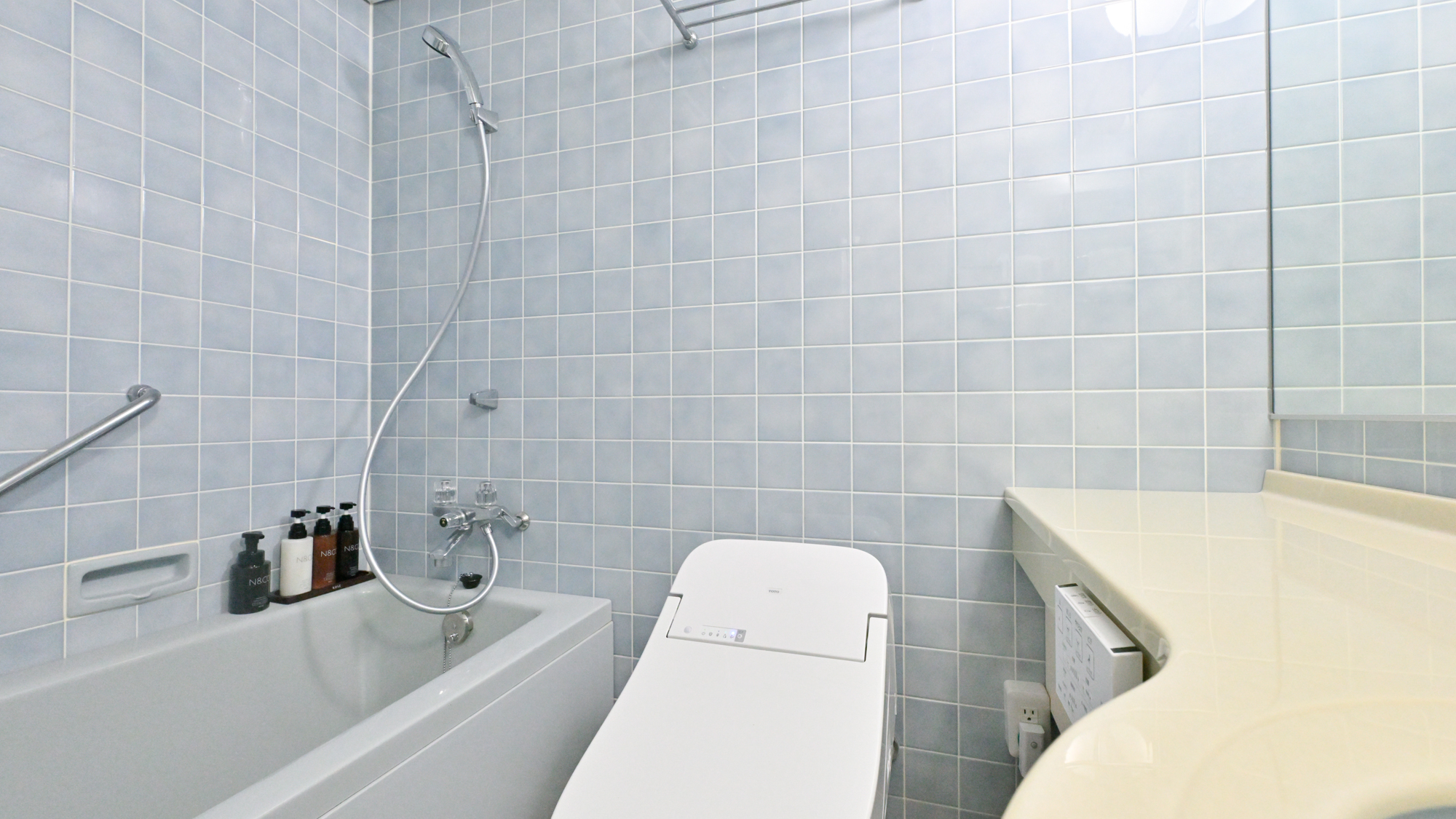 【洋モダン洋室】 37平米