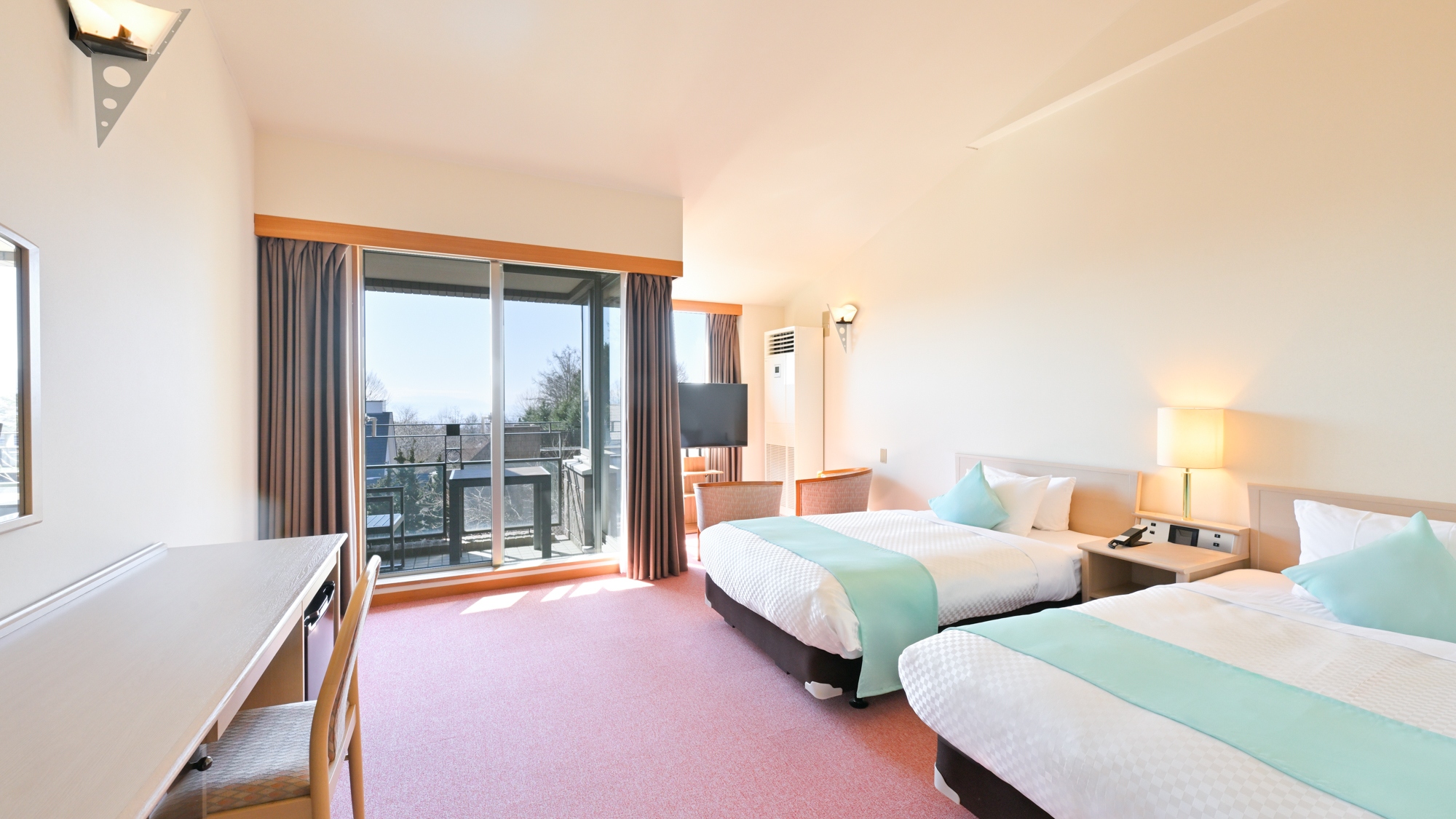 【洋モダン洋室】 37平米