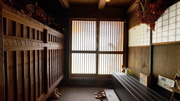 ★【素泊まり】築150年、囲炉裏も梁もそのまま残る古民家で、ゆっくりと流れる時間を楽しむ。