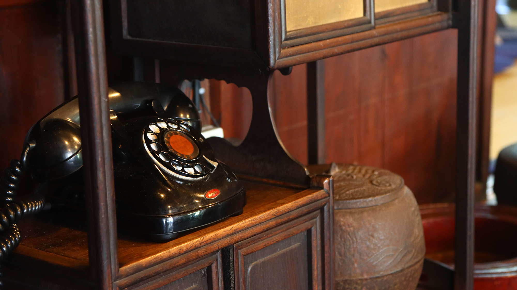 【イメージ】 黒電話