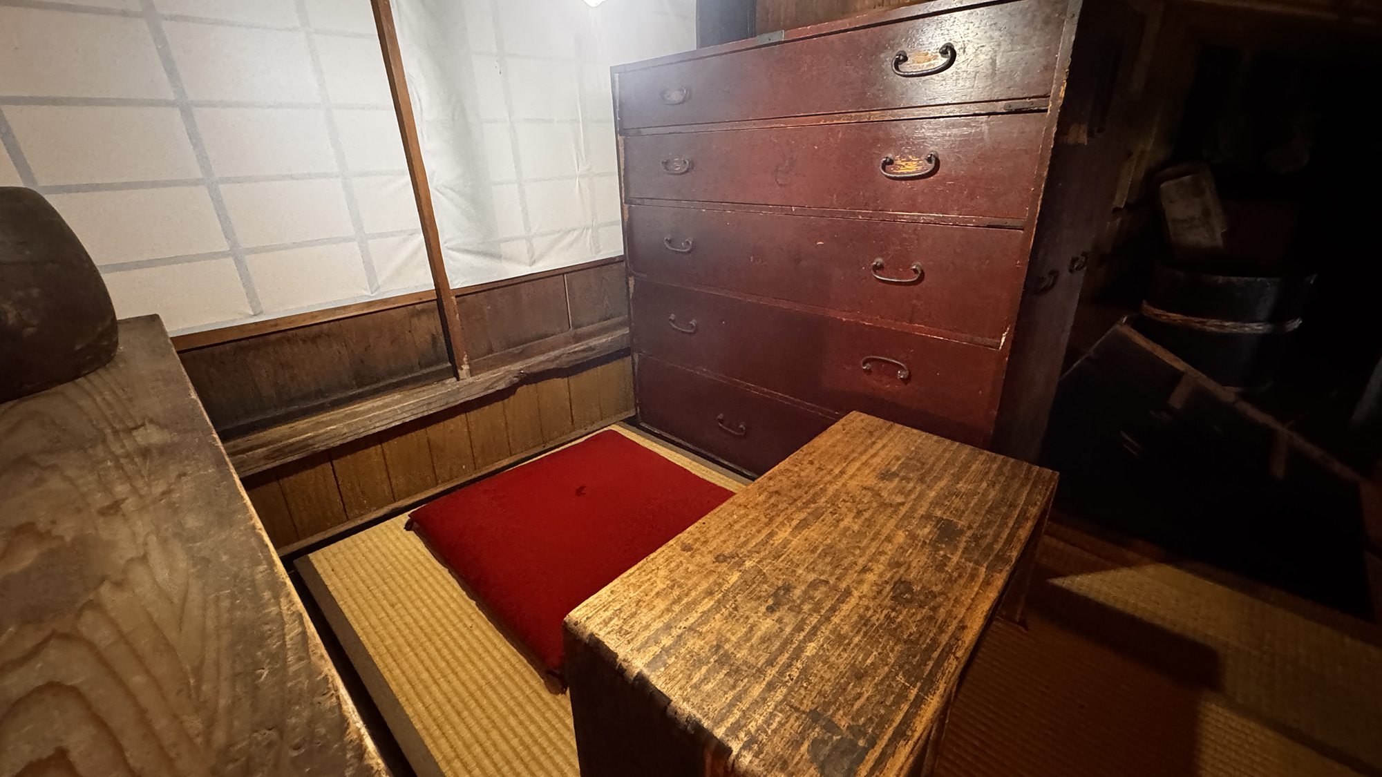 【館内】 二階半個室スペース