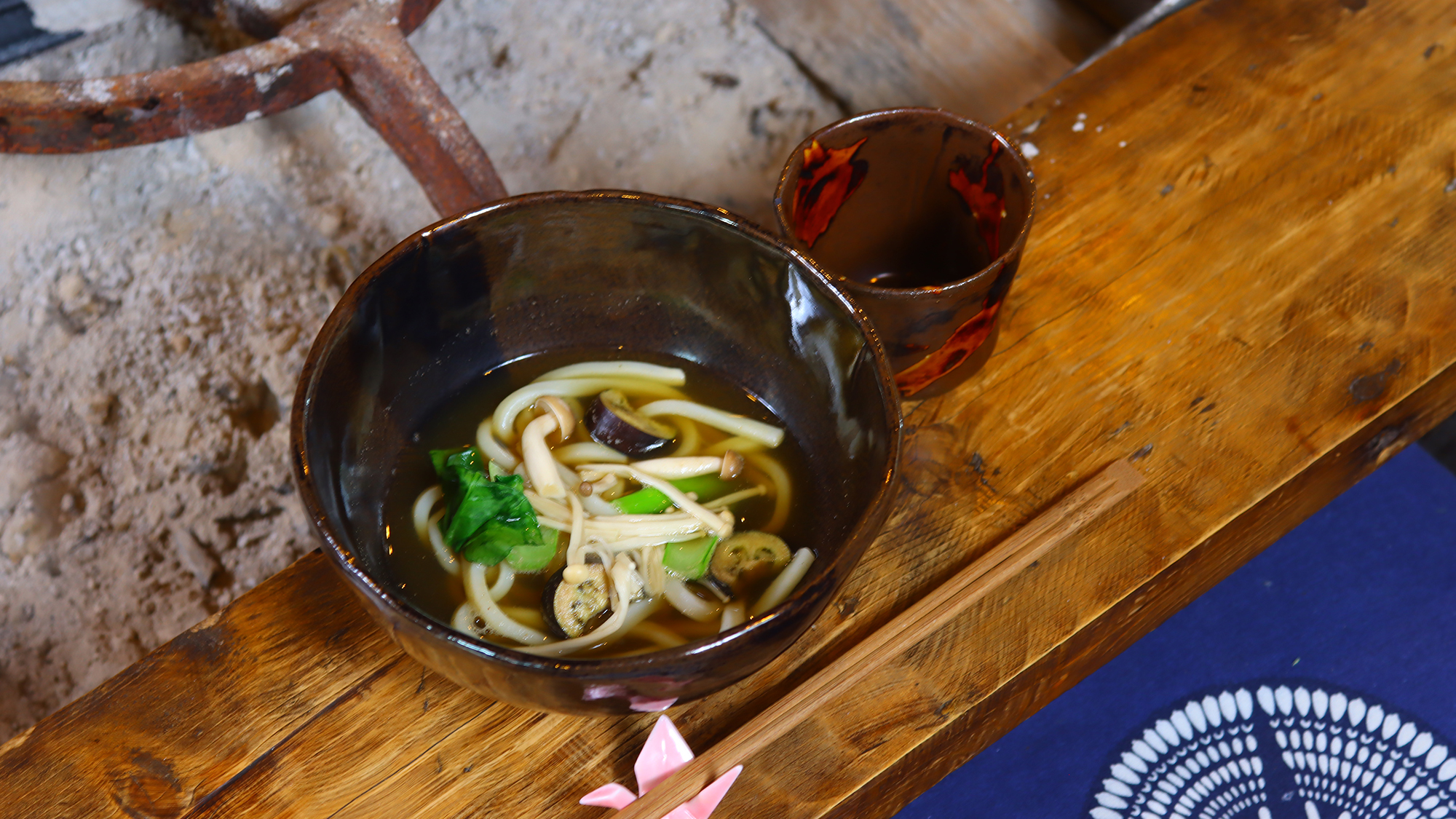 【夕食】出汁がしみるお野菜たっぷりの囲炉裏うどん