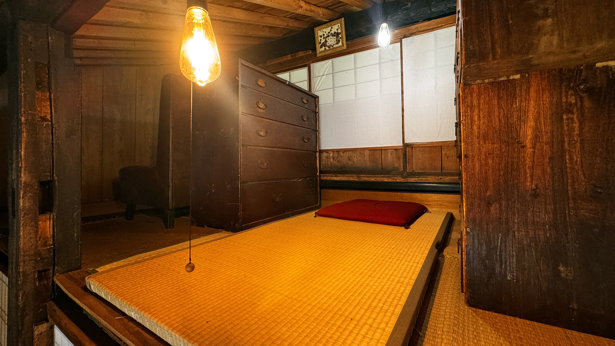 【館内】 二階半個室スペース