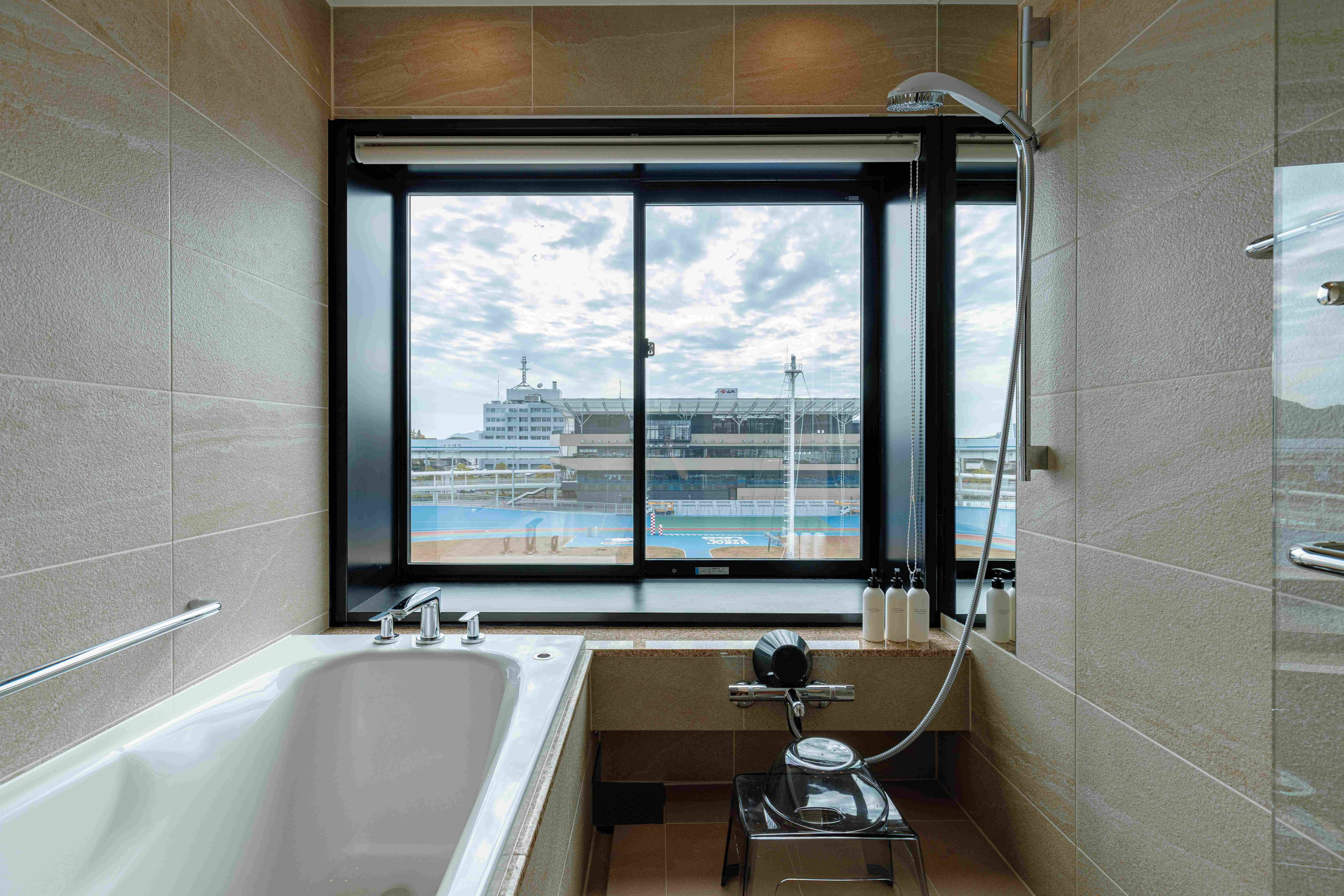 オーバルスイートの浴室