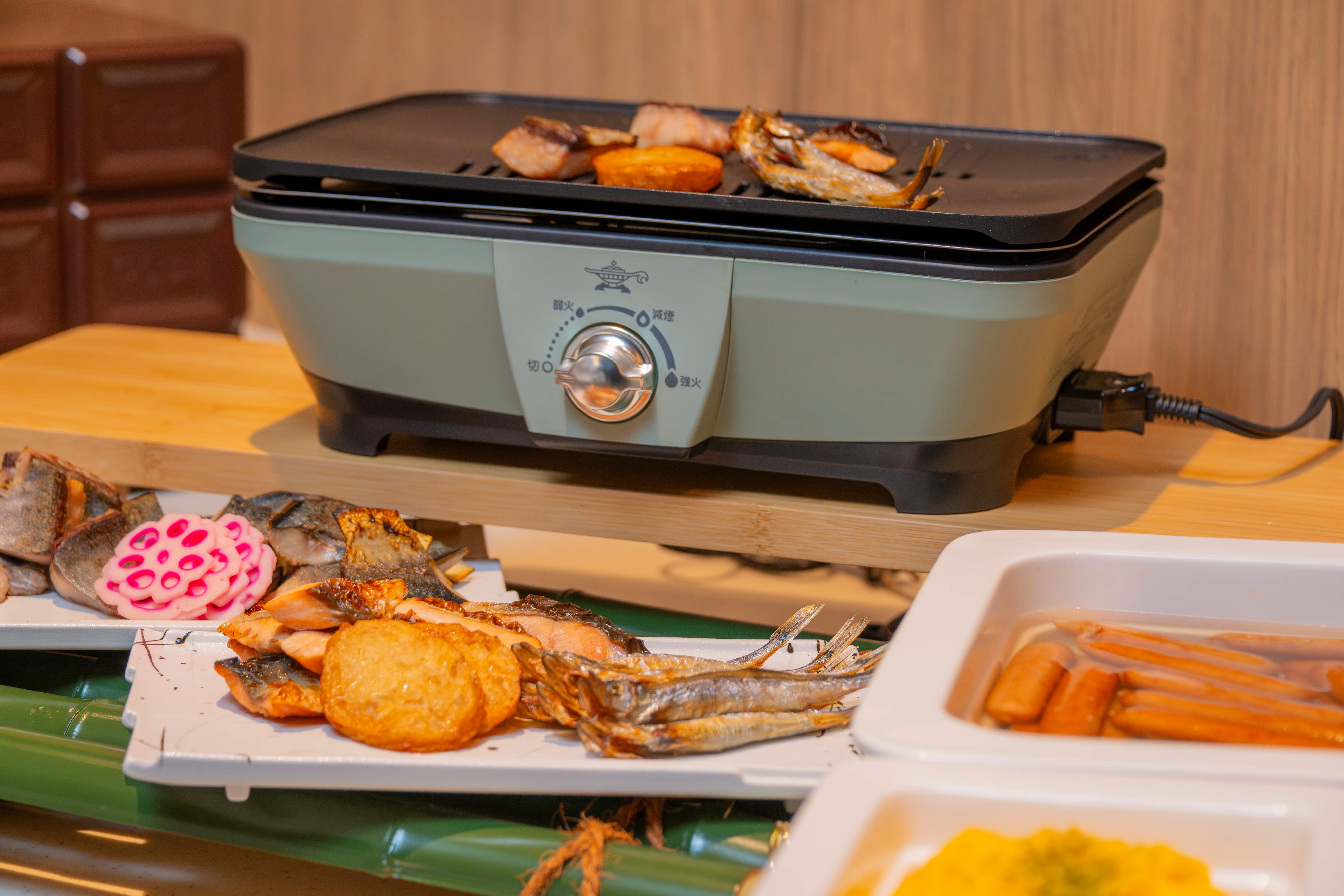 瀬戸内モーニングビュッフェ　自分好みに焼ける焼き物類