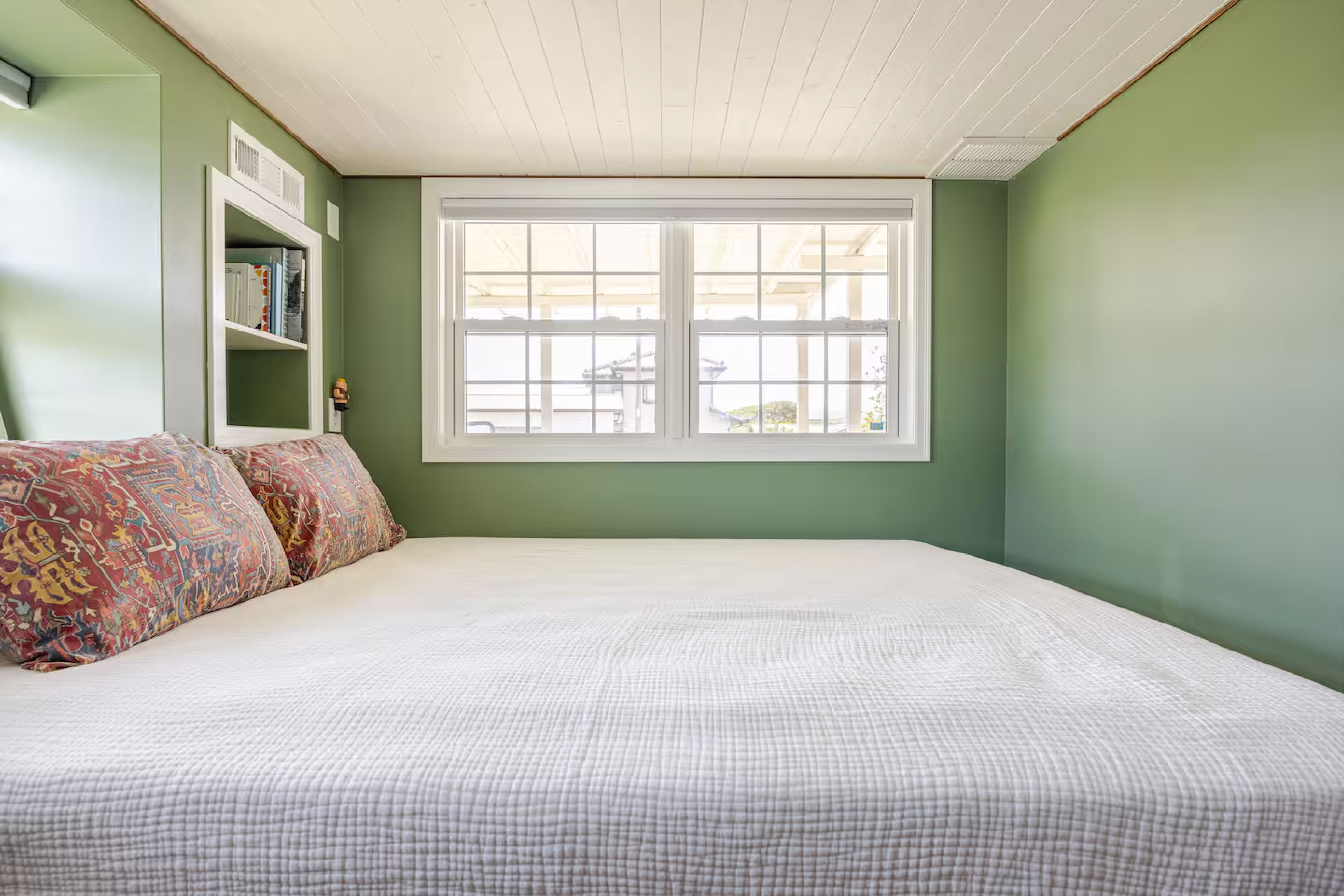 マスターベッドルーム