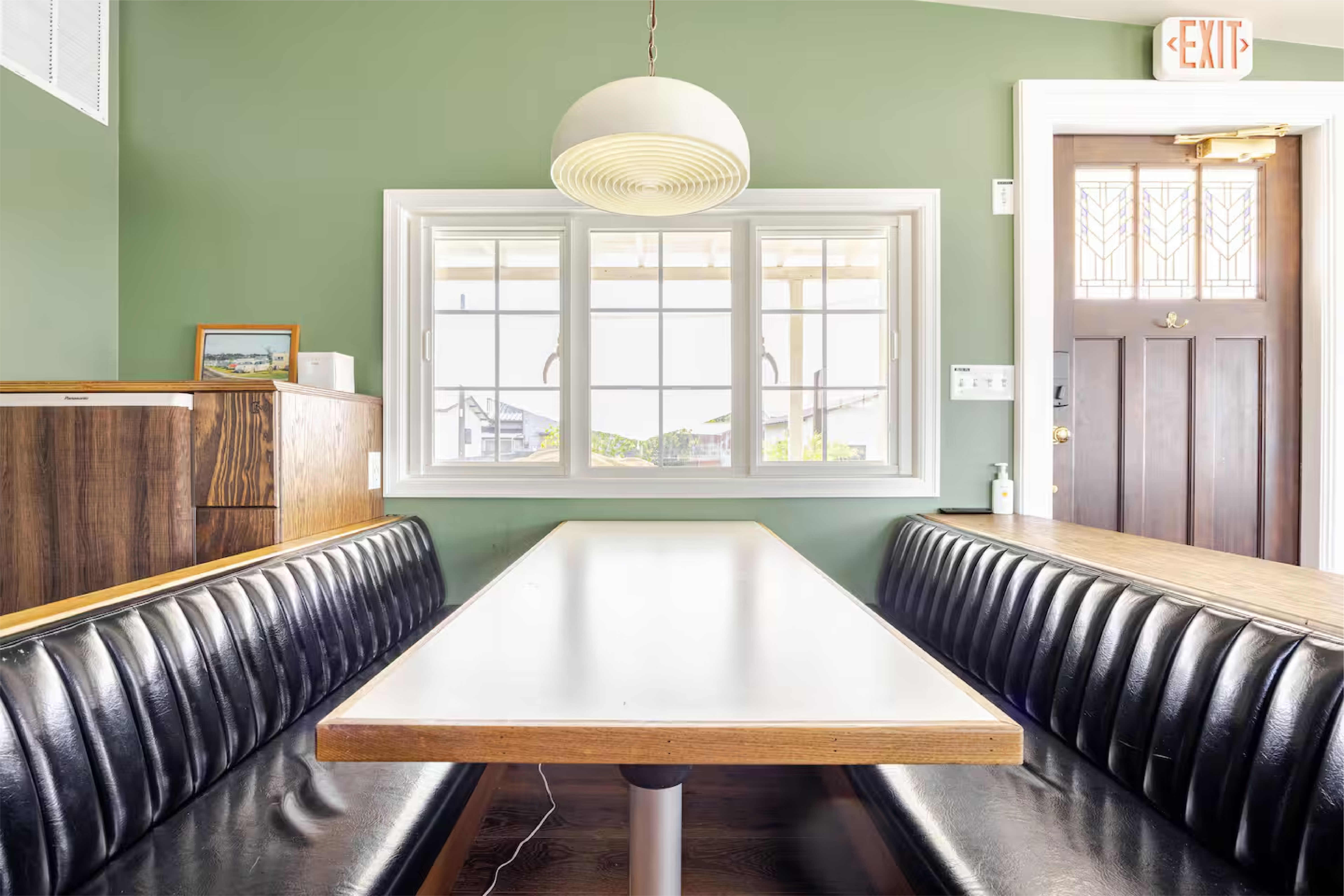 ダイニングテーブル