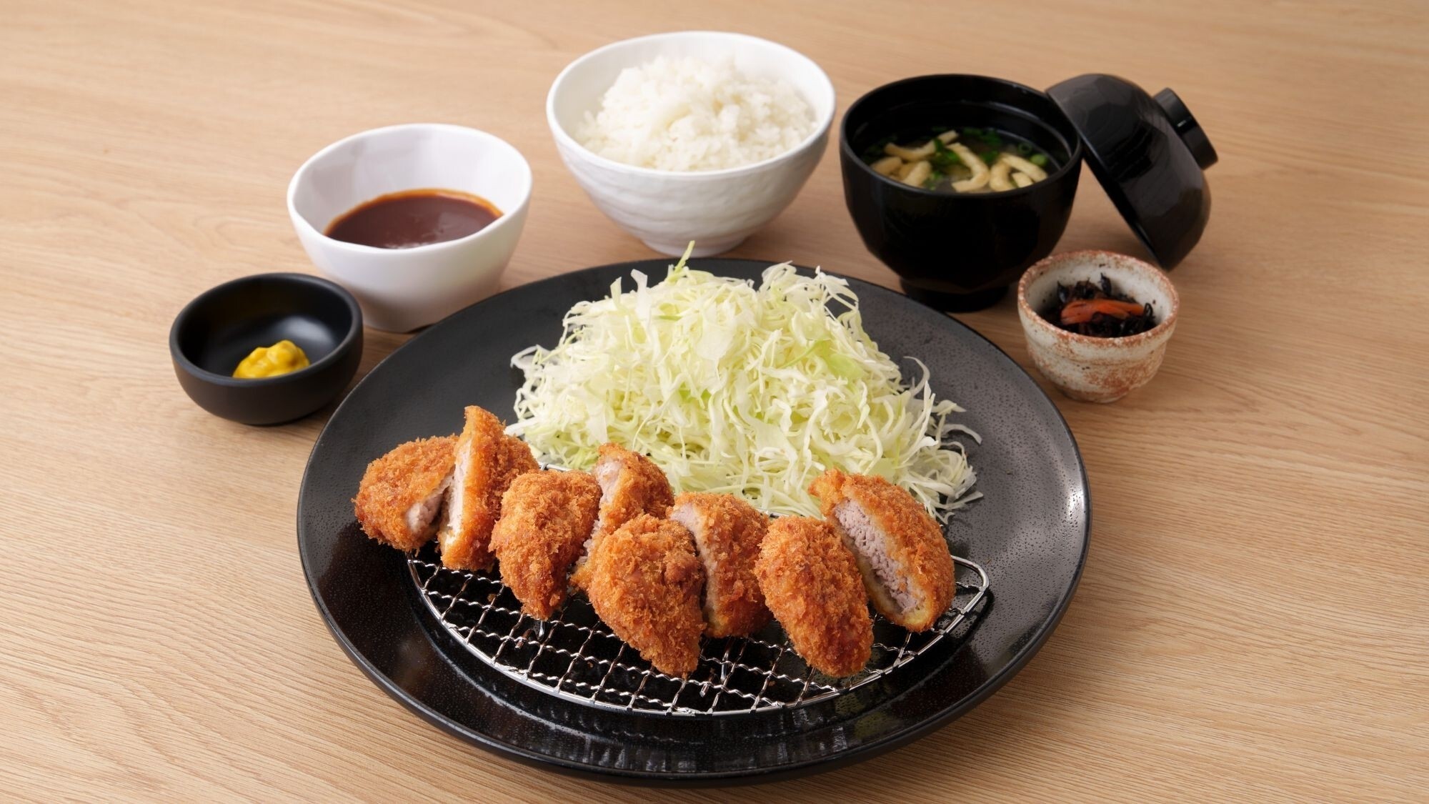 【ランチ】ヒレカツ定食　～阿蘇・森のポーク「えころとん」～