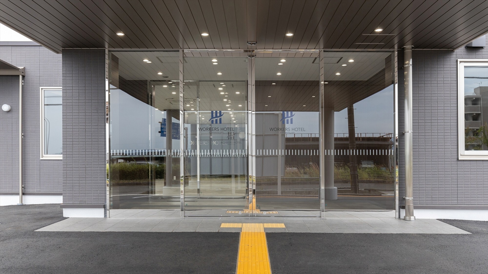 エントランス＜昼＞