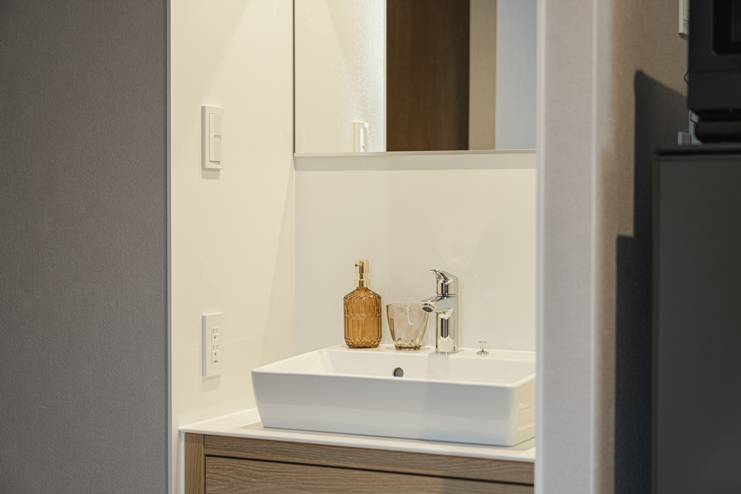 デラックスフォース　洗面台