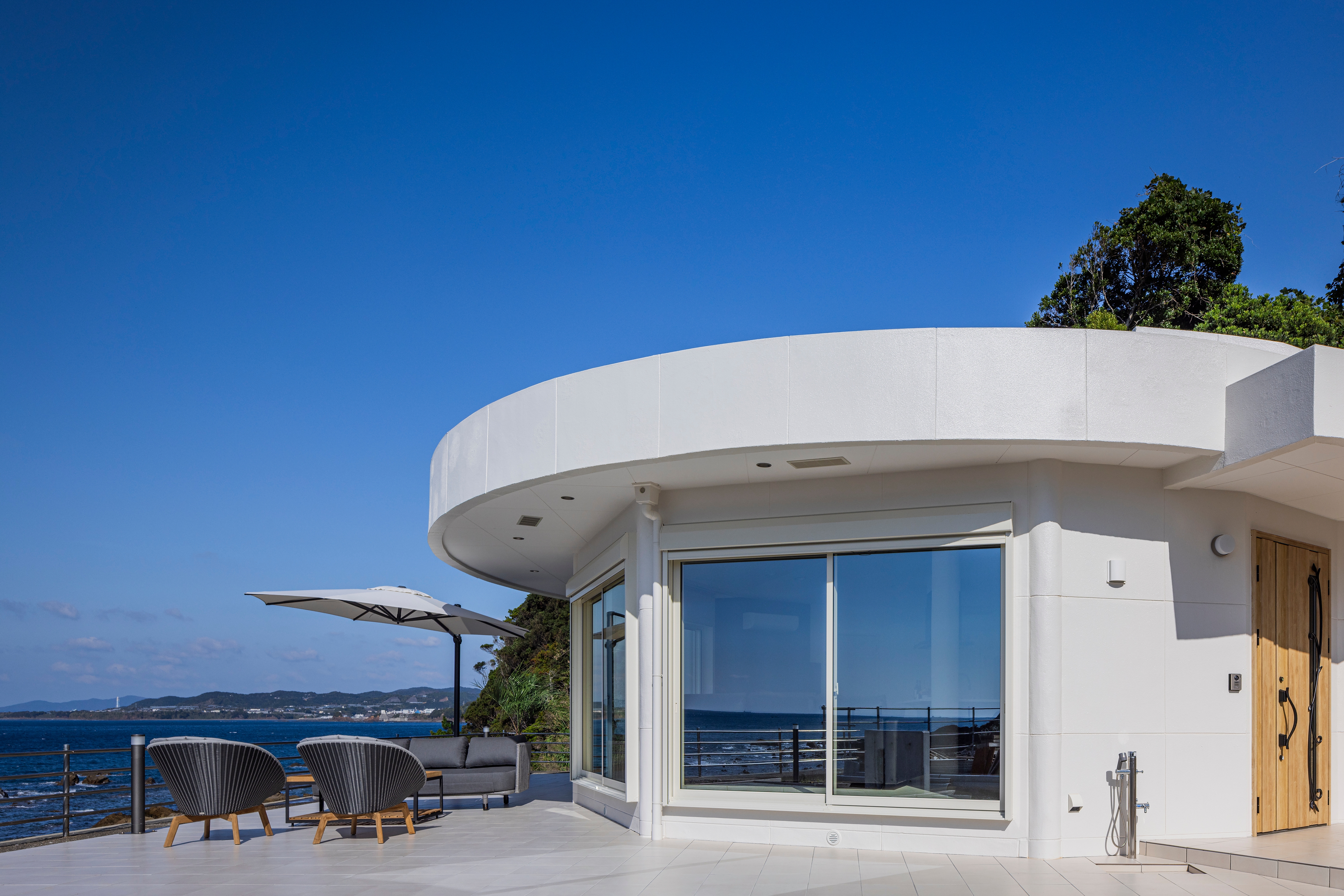 ａｔ　ＳＵＮＳＥＴ　ＶＩＬＬＡ　いなみ