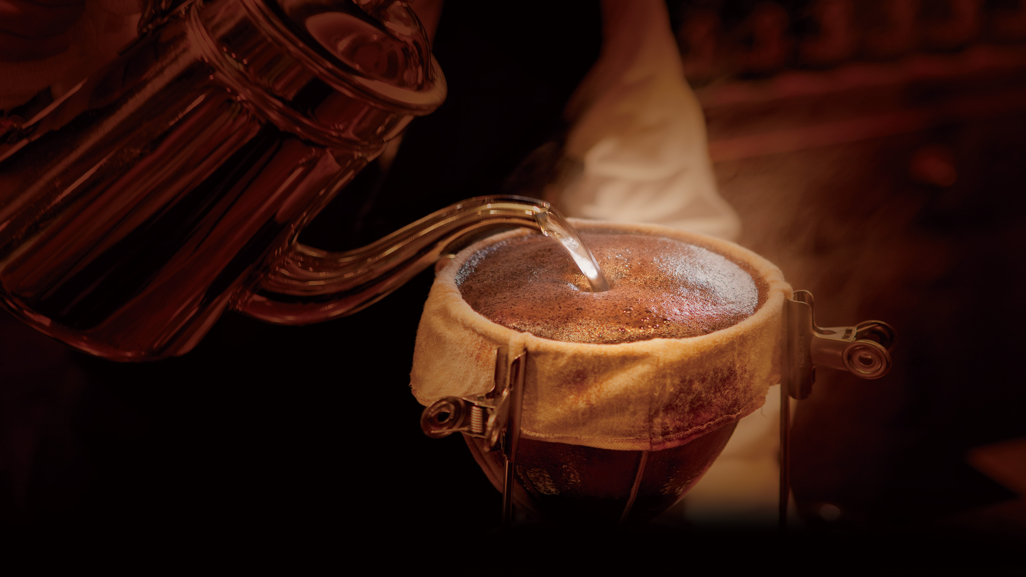 こだわりのネルドリップ抽出（イメージ）