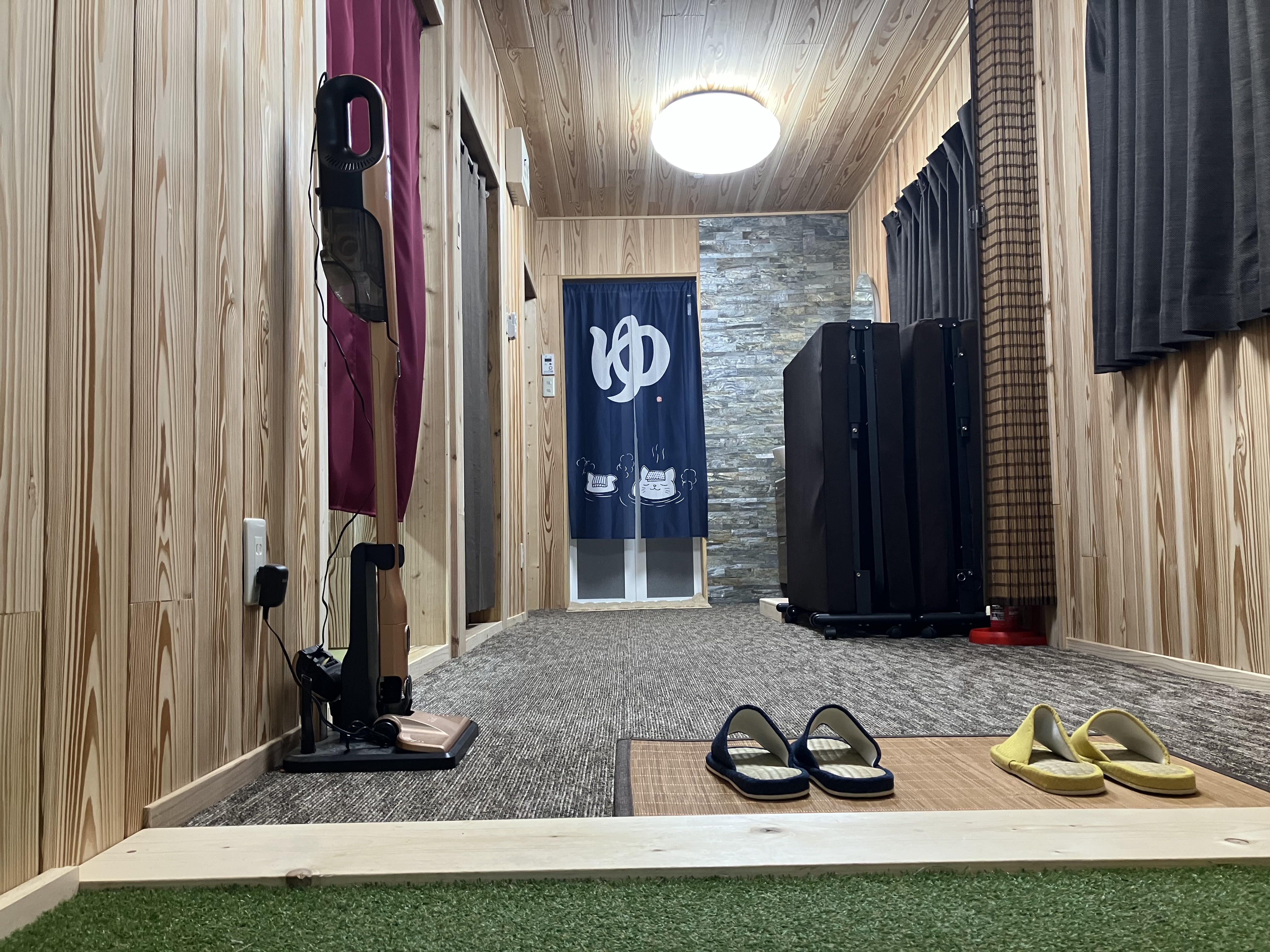 「あかがーらpremium」の玄関～洋室～バスルーム