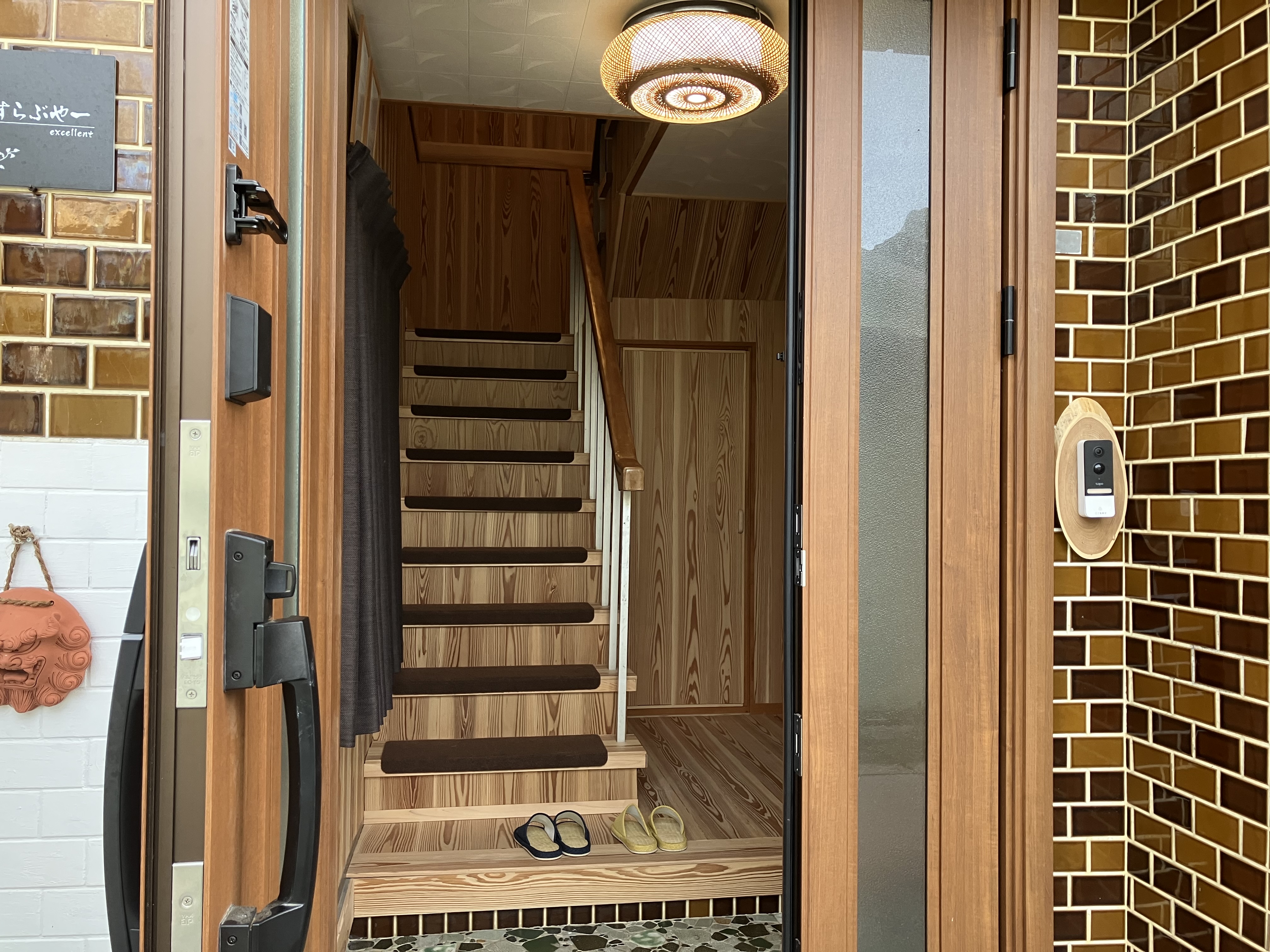 「すらぶやーexcellent」玄関口