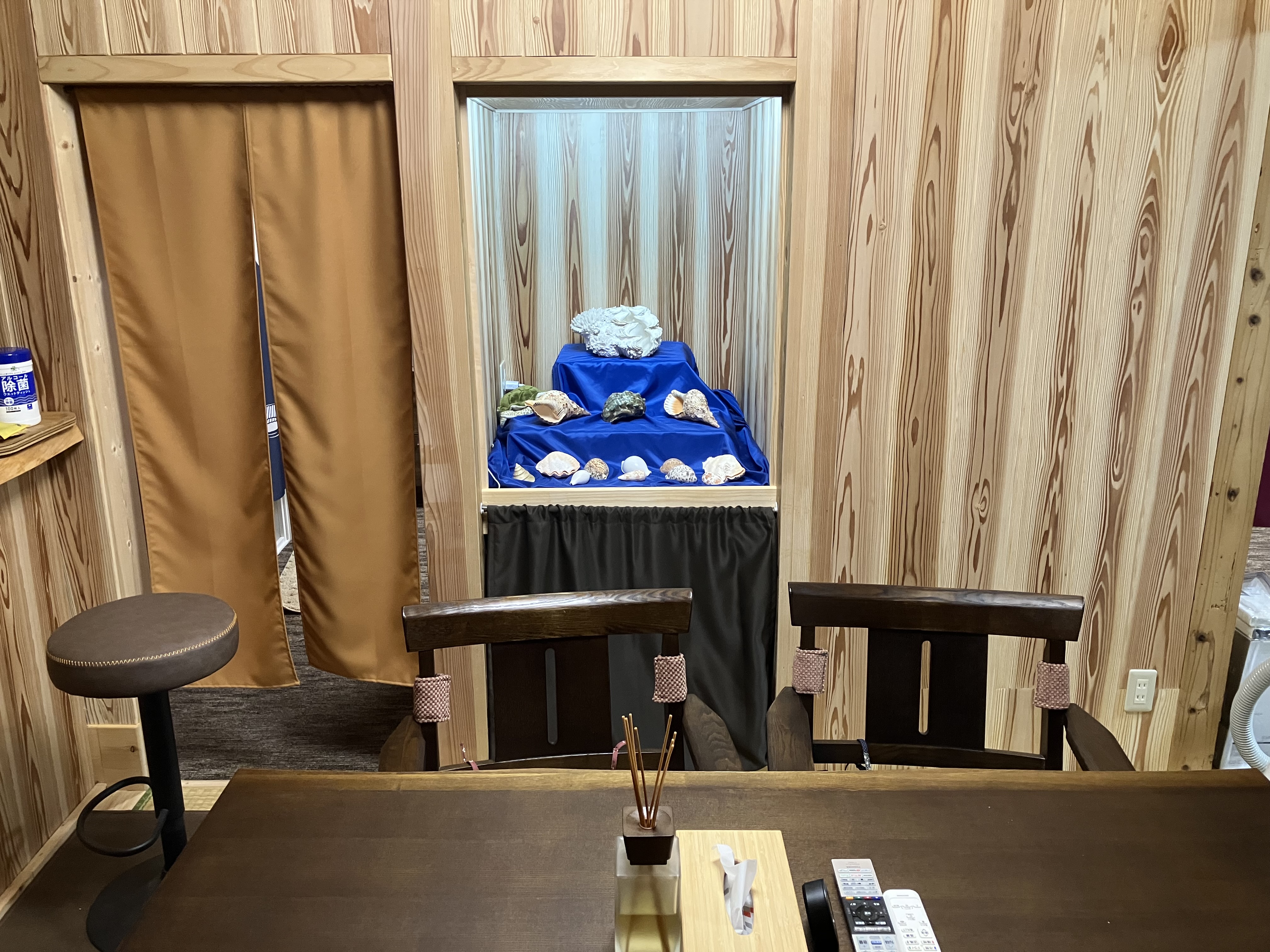 「あかがーらpremium」居間