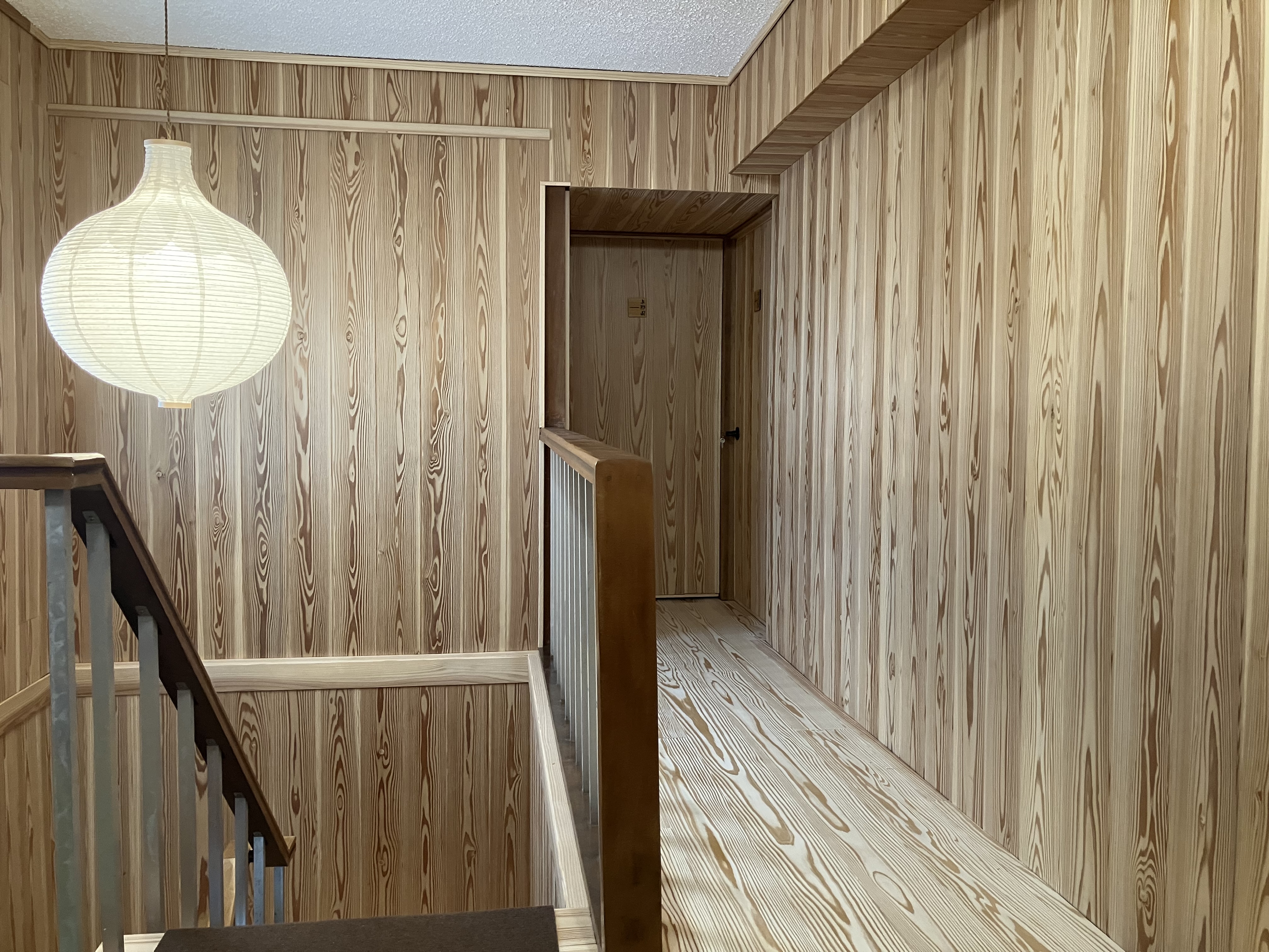 「すらぶやーexcellent」2階廊下