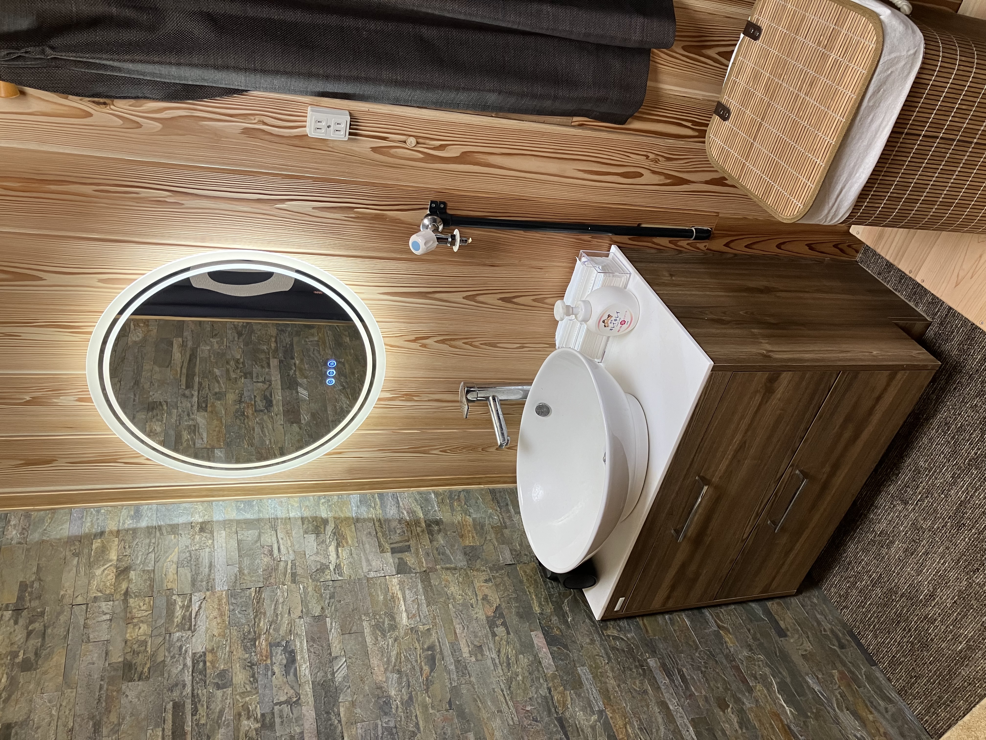 「あかがーらpremium」洗面台