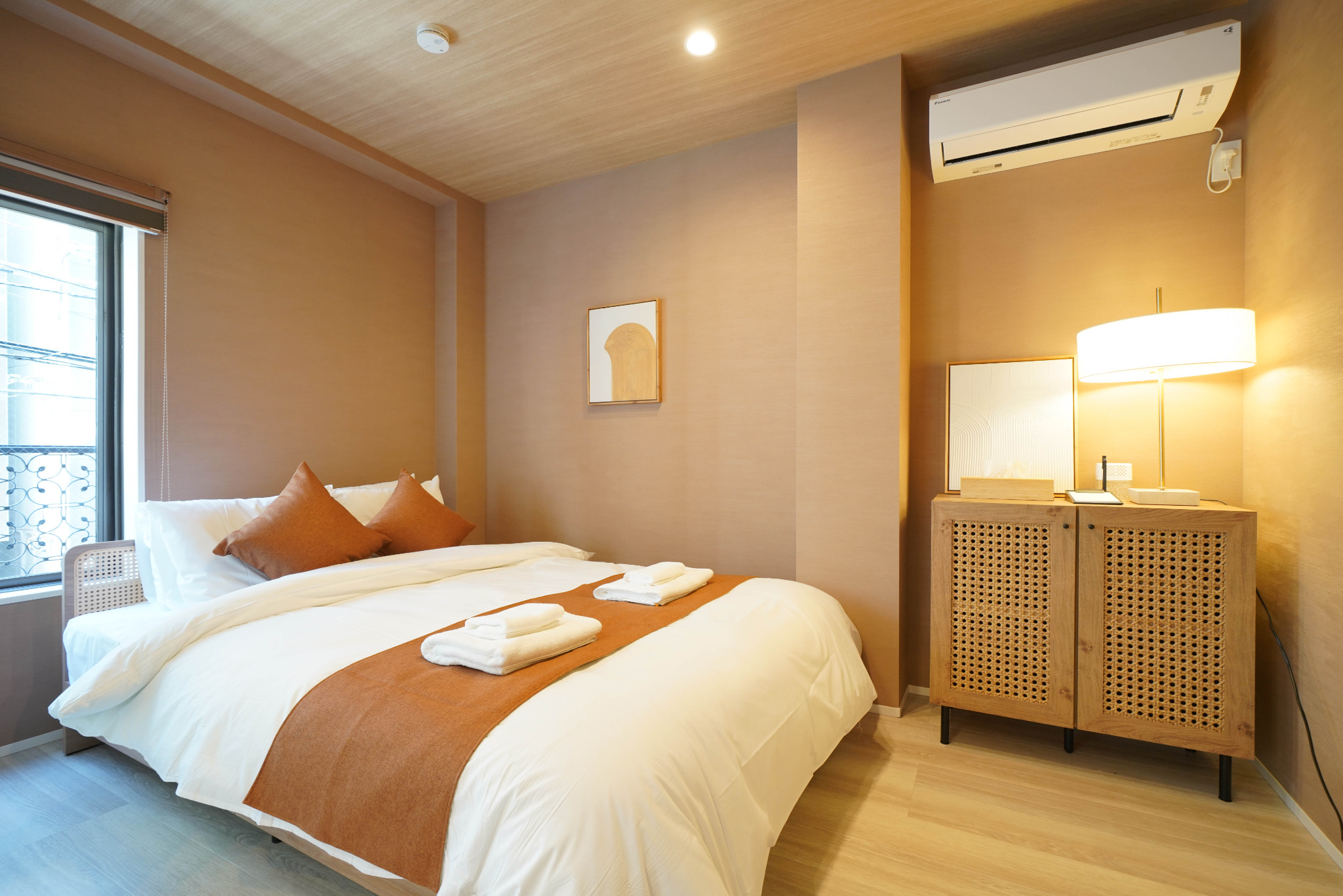 LinksHotel上野　201号室　和室リビング　ベッドルーム