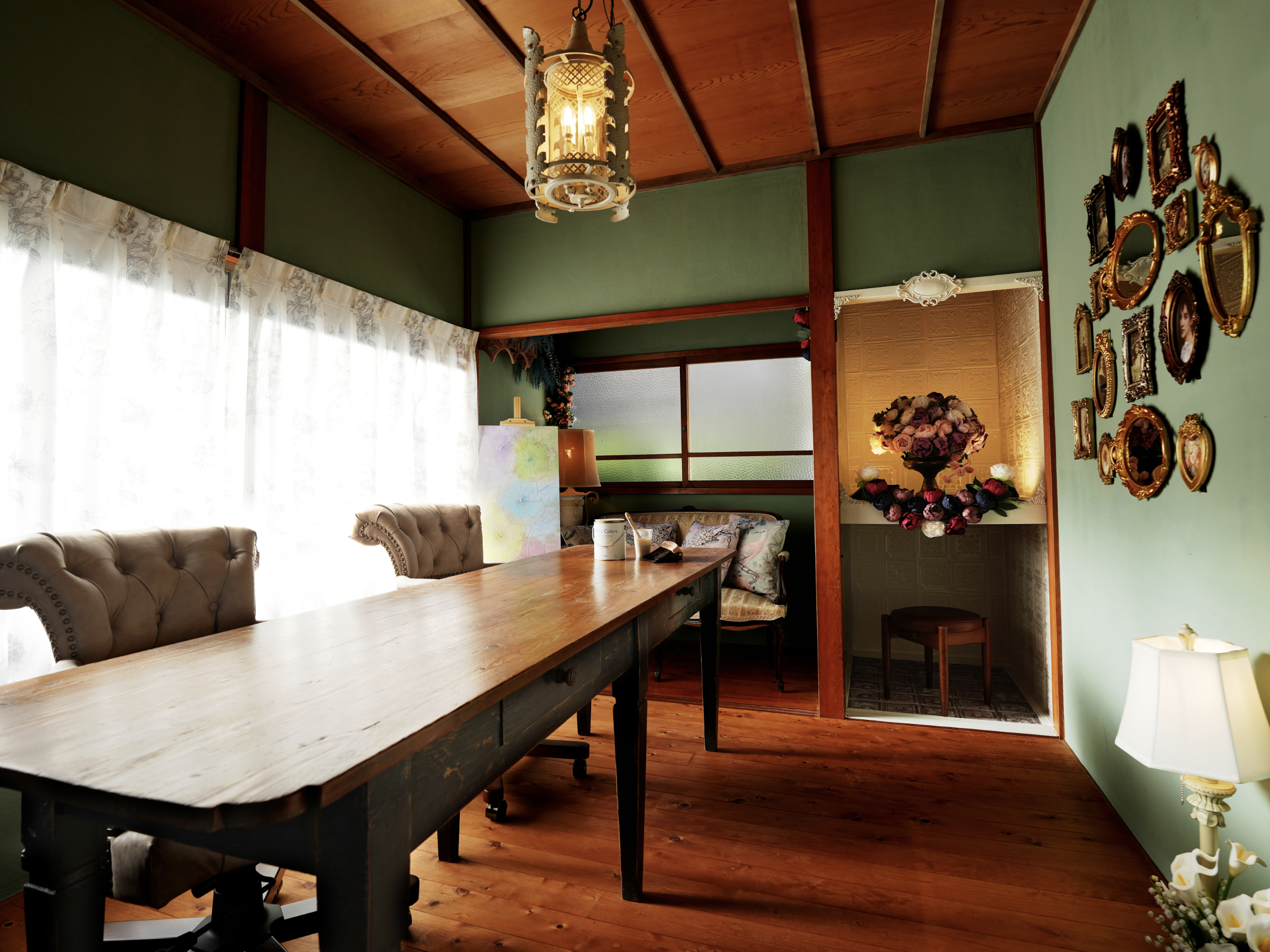 創作活動や読書に最適。全館Wi-Fi完備なのでワークスペースとしてもご活用頂けます。