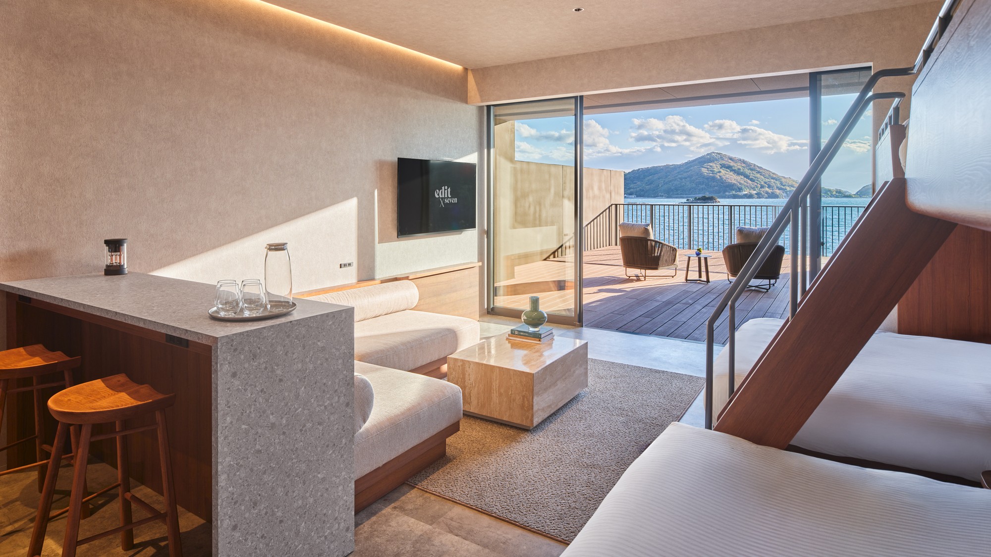 テラスバンクオーシャンビュー（WEST棟）1