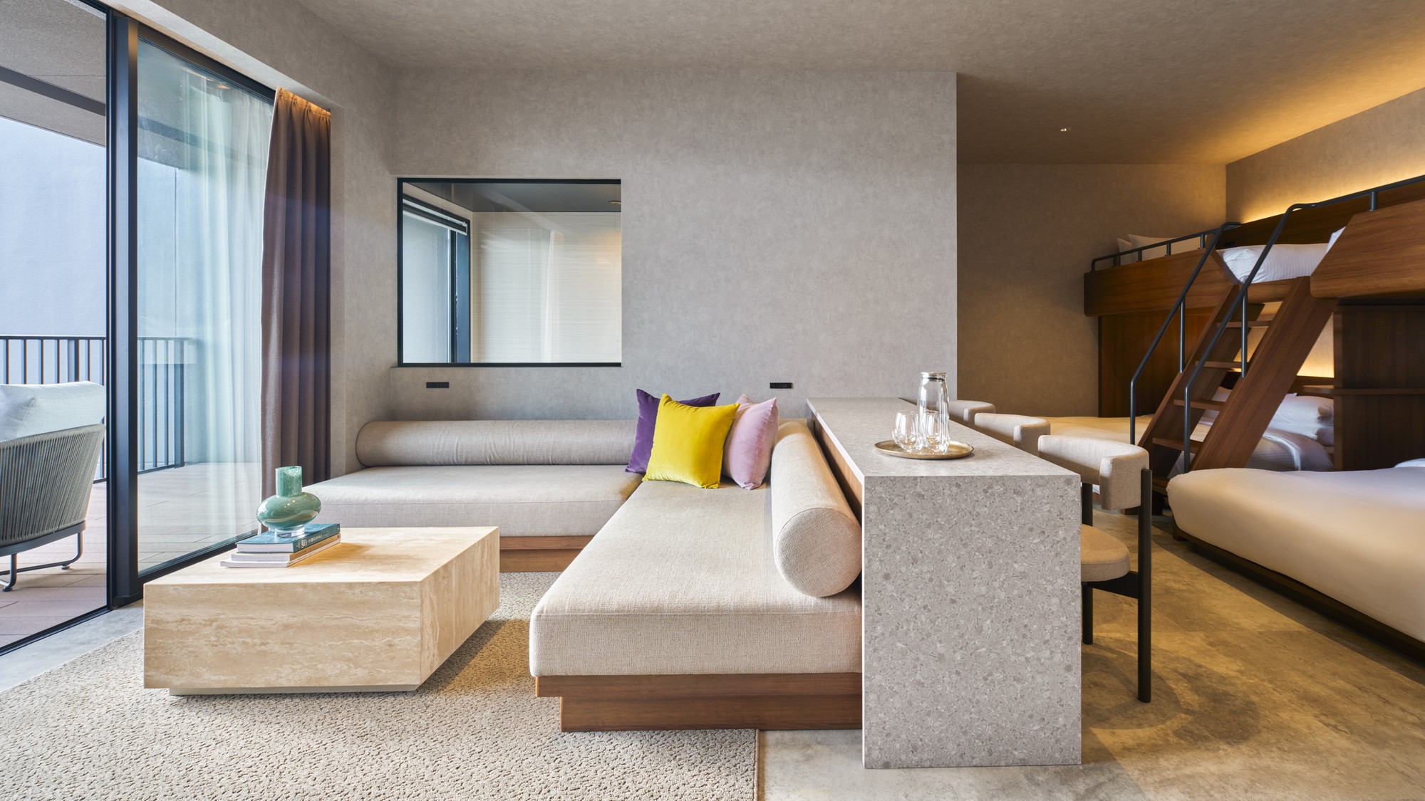 スーペリアバンク（EAST棟）2