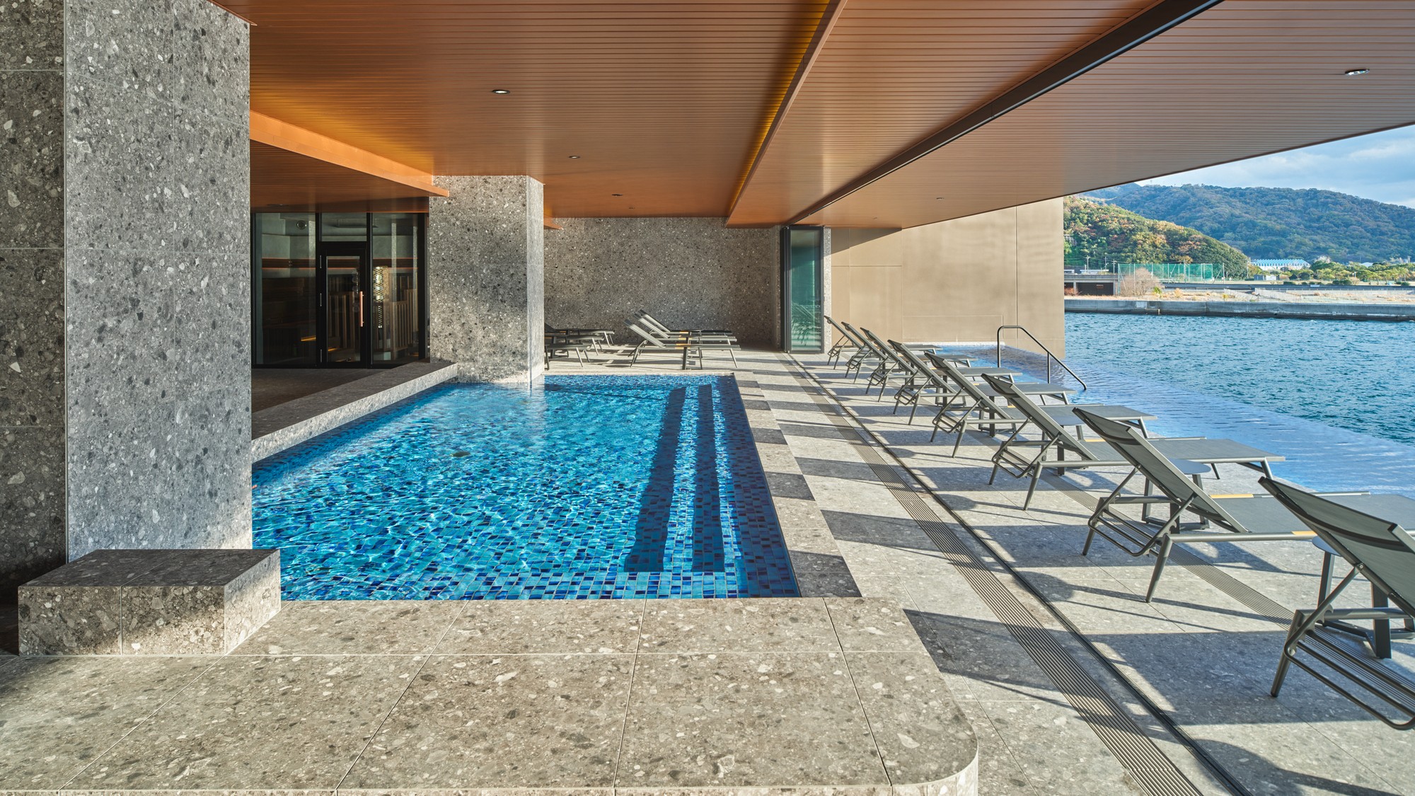 館内サーマルスパ内　インフィニティプール