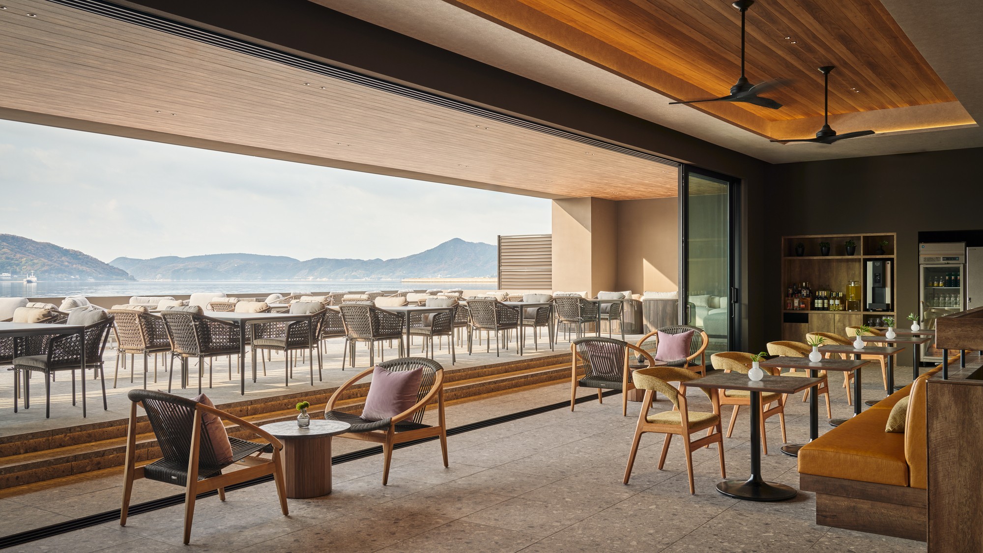 館内レストラン『ed&eacute;n SETOUCHI』