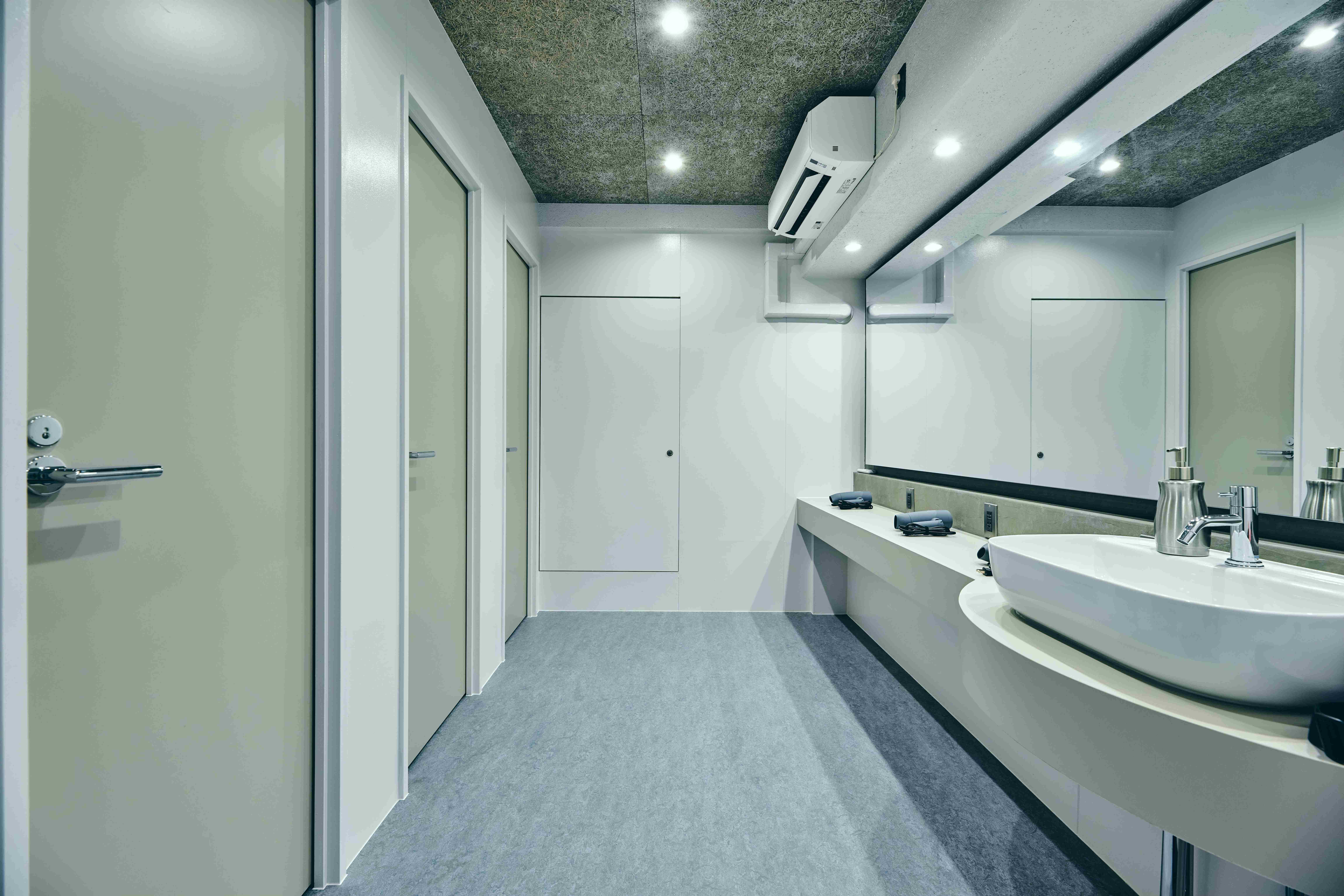 共用トイレ・シャワー