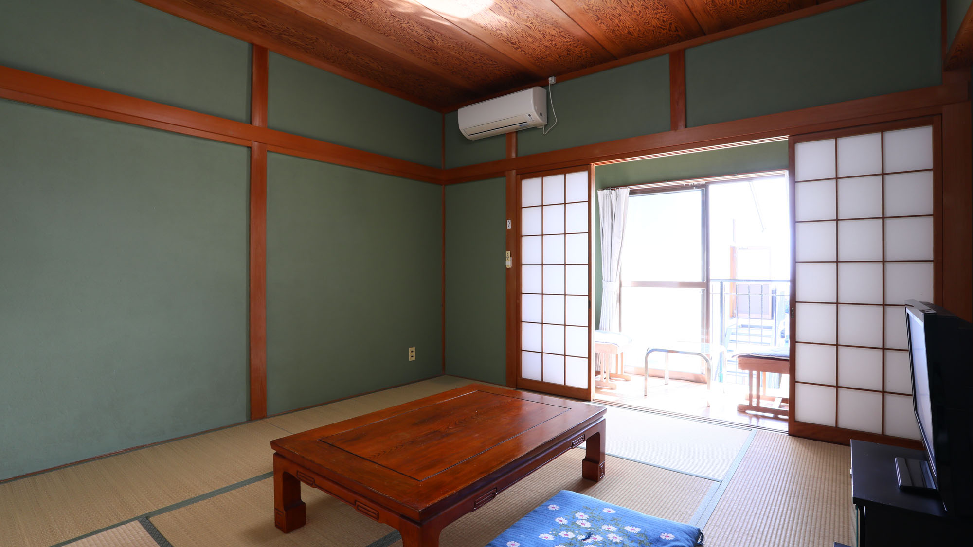 【和室8畳+ベランダ付】オーシャンビューなのでお部屋から海が見えます